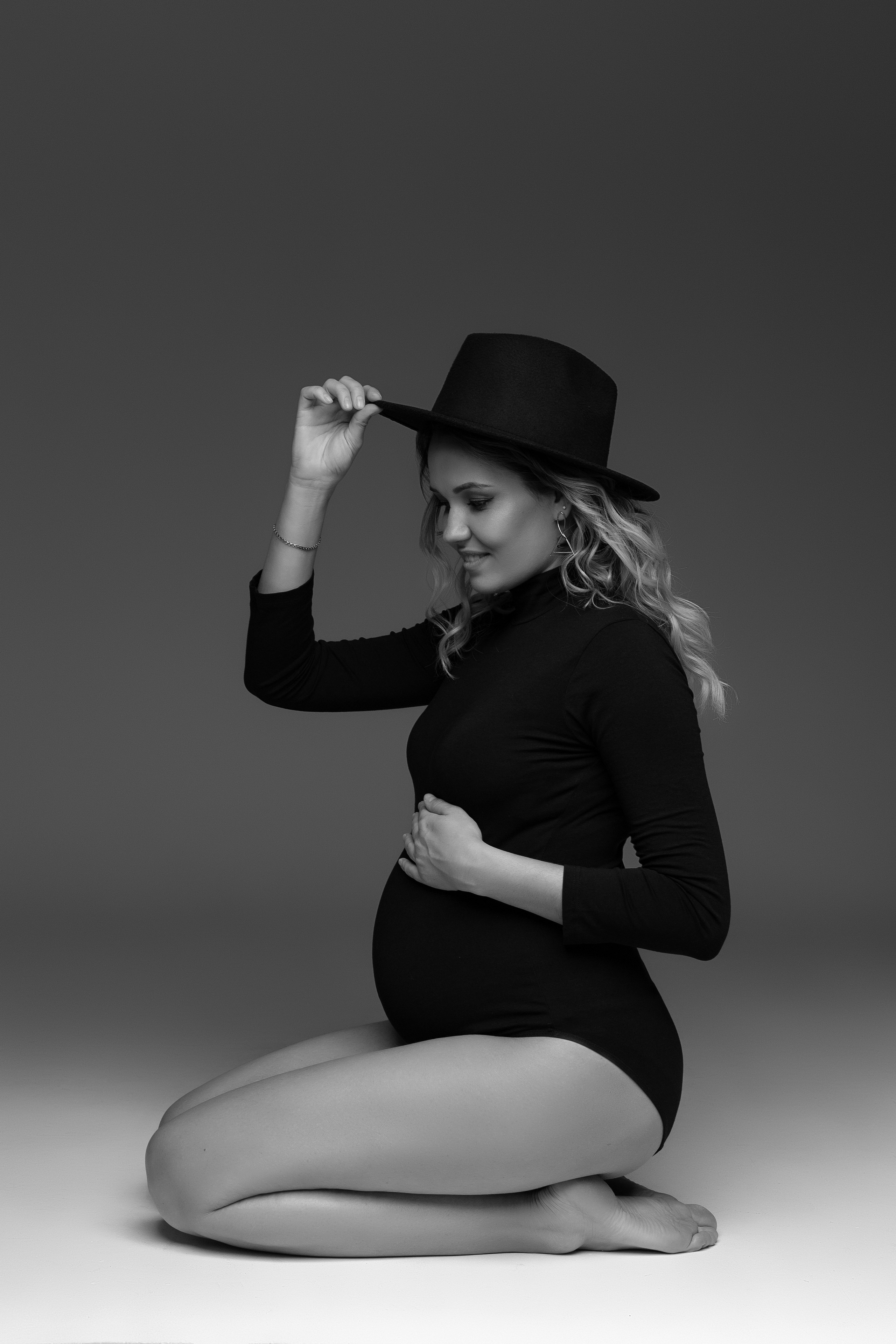 Фотосъемка в стиле Vogue (на однотонном фоне). Фотограф в городе Мелеуз Мусакаева Элиза