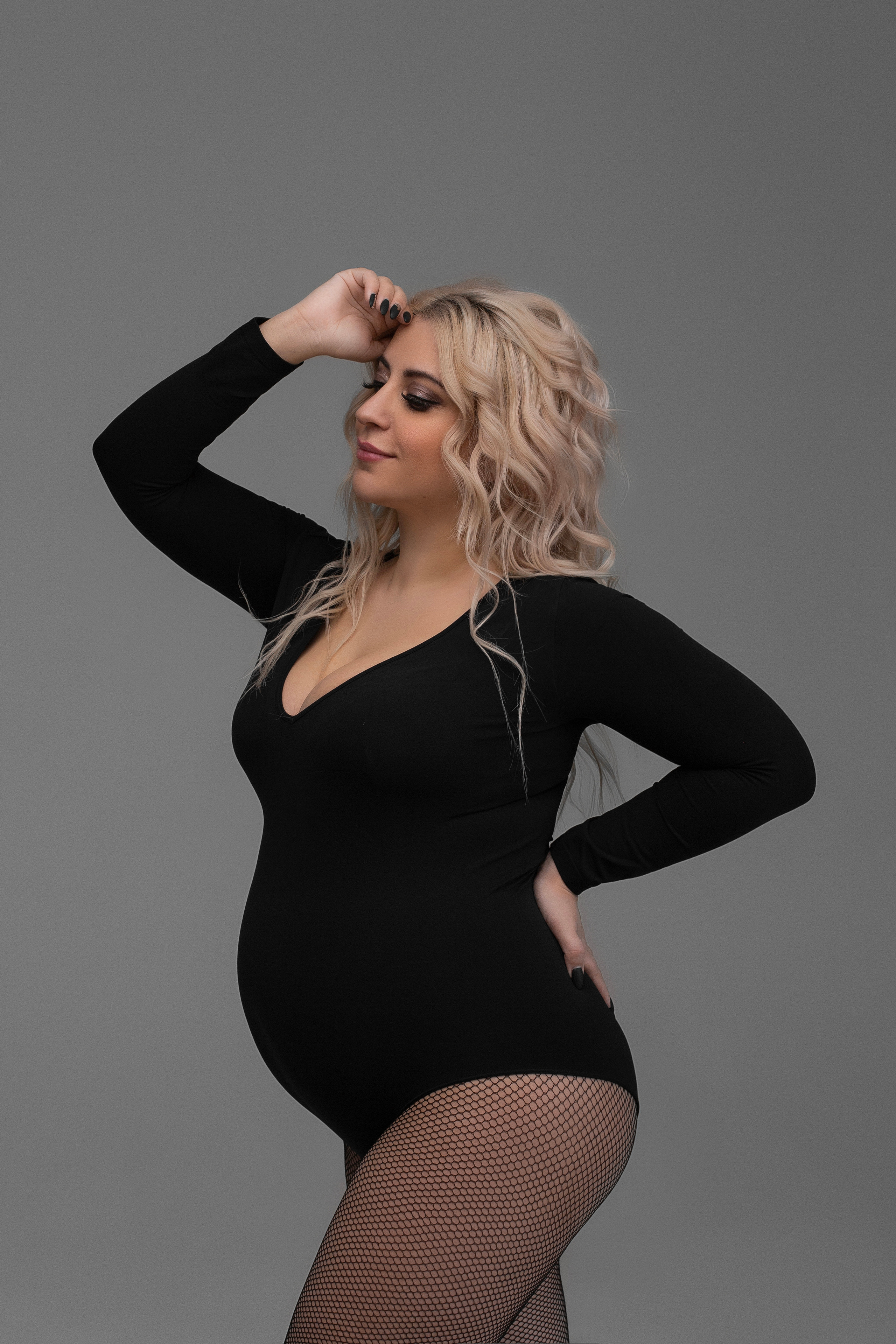 Фотосъемка в стиле Vogue (на однотонном фоне). Фотограф в городе Мелеуз Мусакаева Элиза