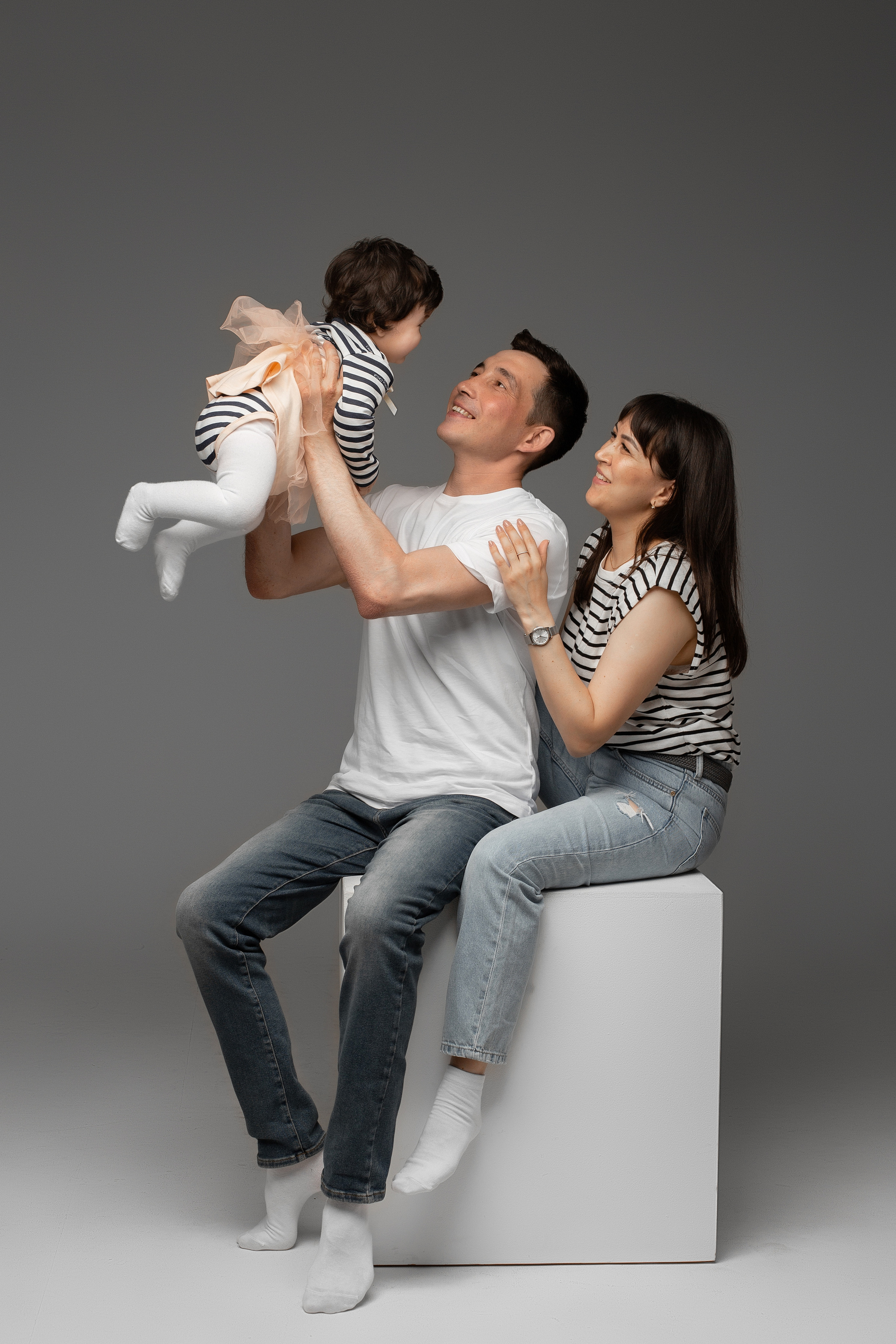 Фотосъемка в стиле Vogue (на однотонном фоне). Фотограф в городе Мелеуз Мусакаева Элиза