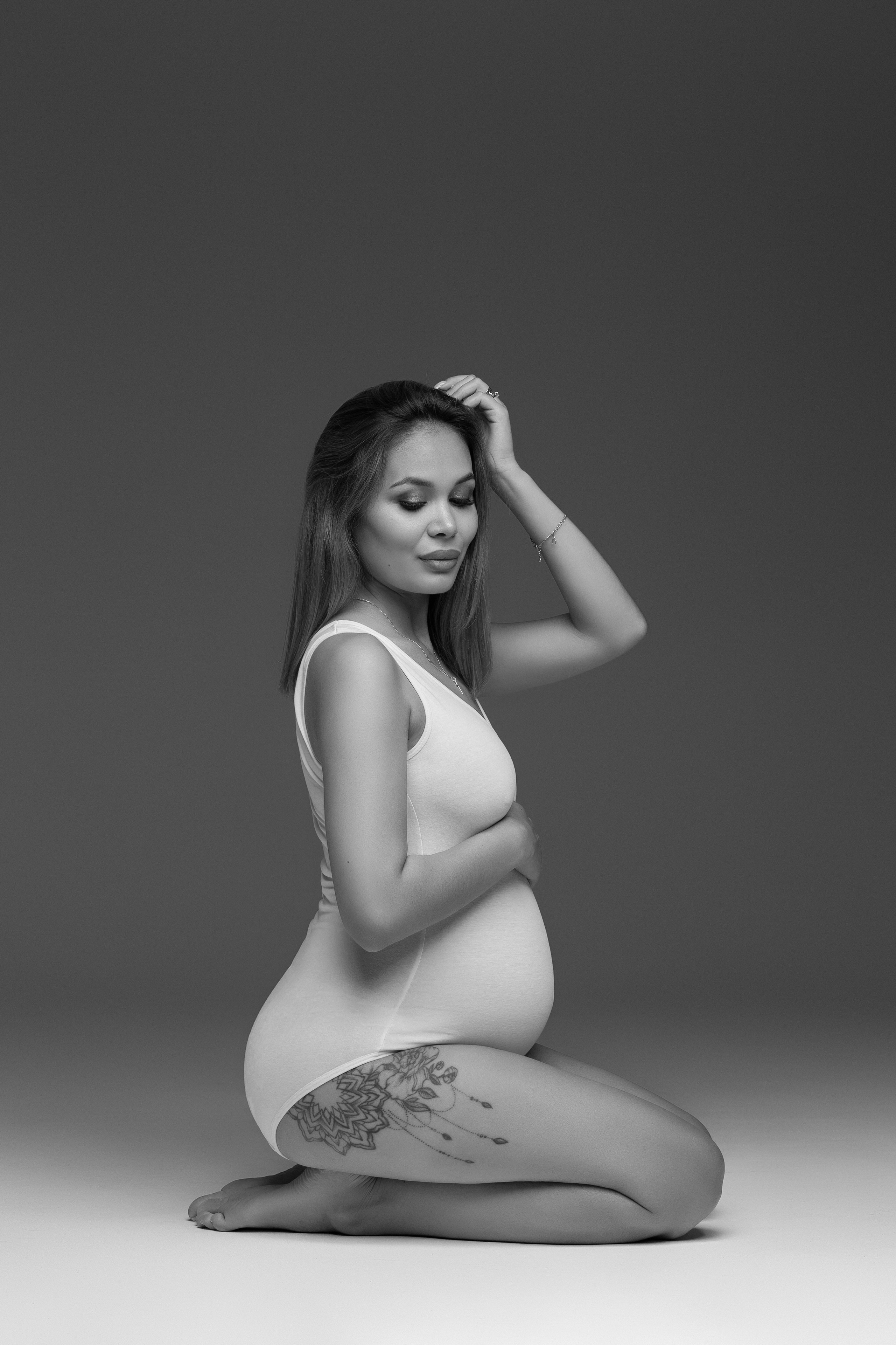 Фотосъемка в стиле Vogue (на однотонном фоне). Фотограф в городе Мелеуз Мусакаева Элиза