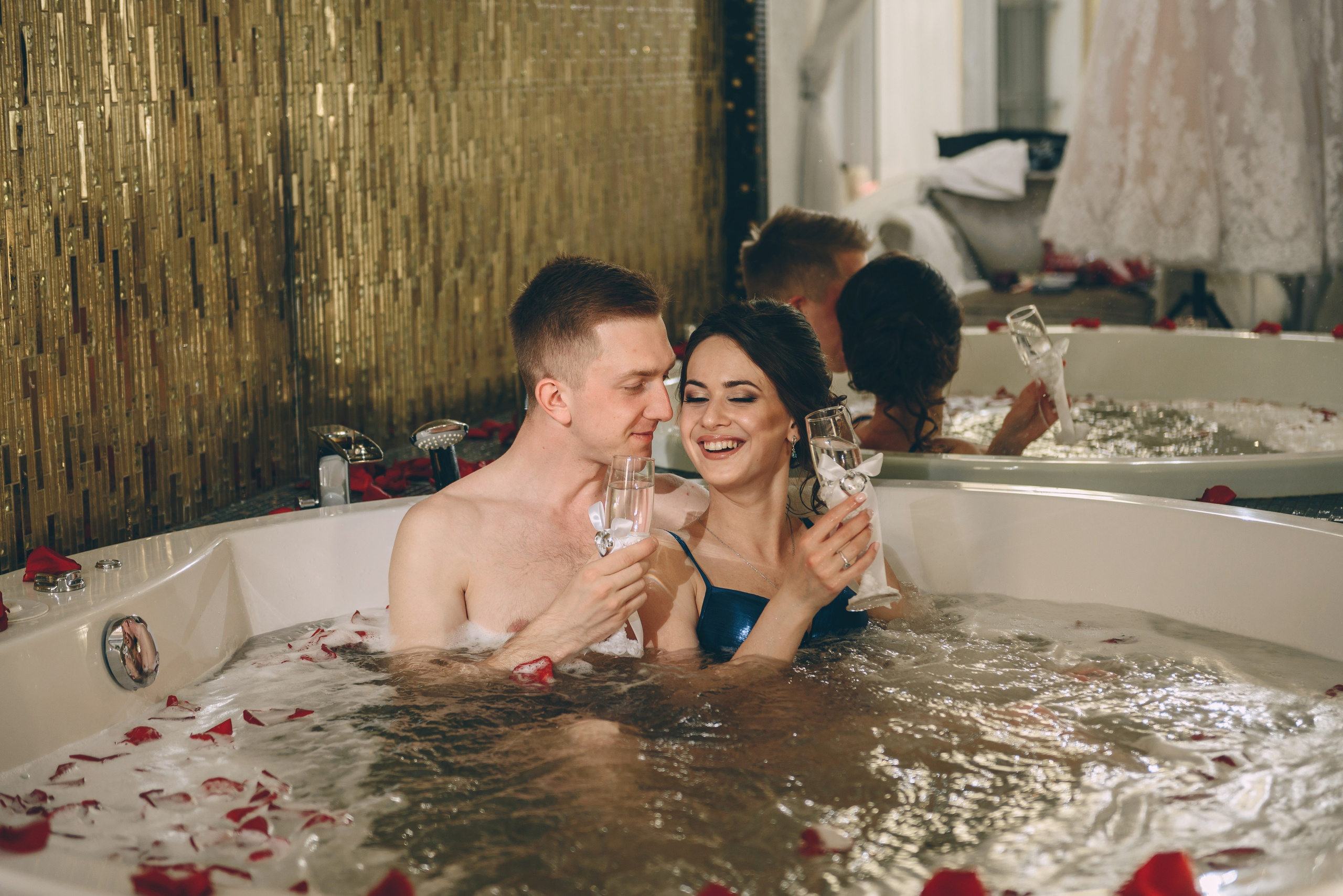 Джакузи и круассаны) Анатолий и Елена. Свадебный и семейный фотограф София Невская