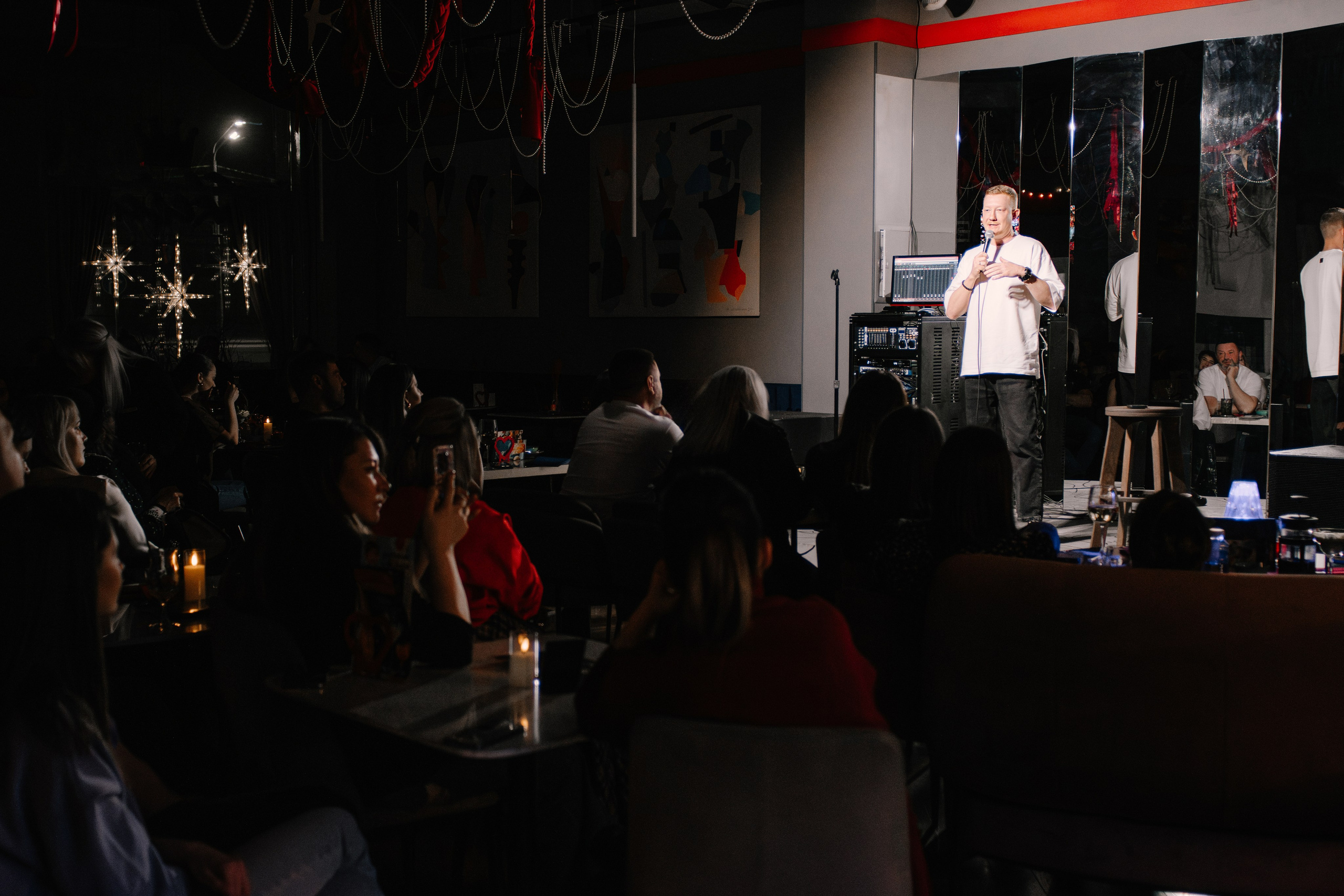 StandUp с Наташей Красновой. 1 апреля в Sketch. Фотограф в Челябинске Любовь Денисенко