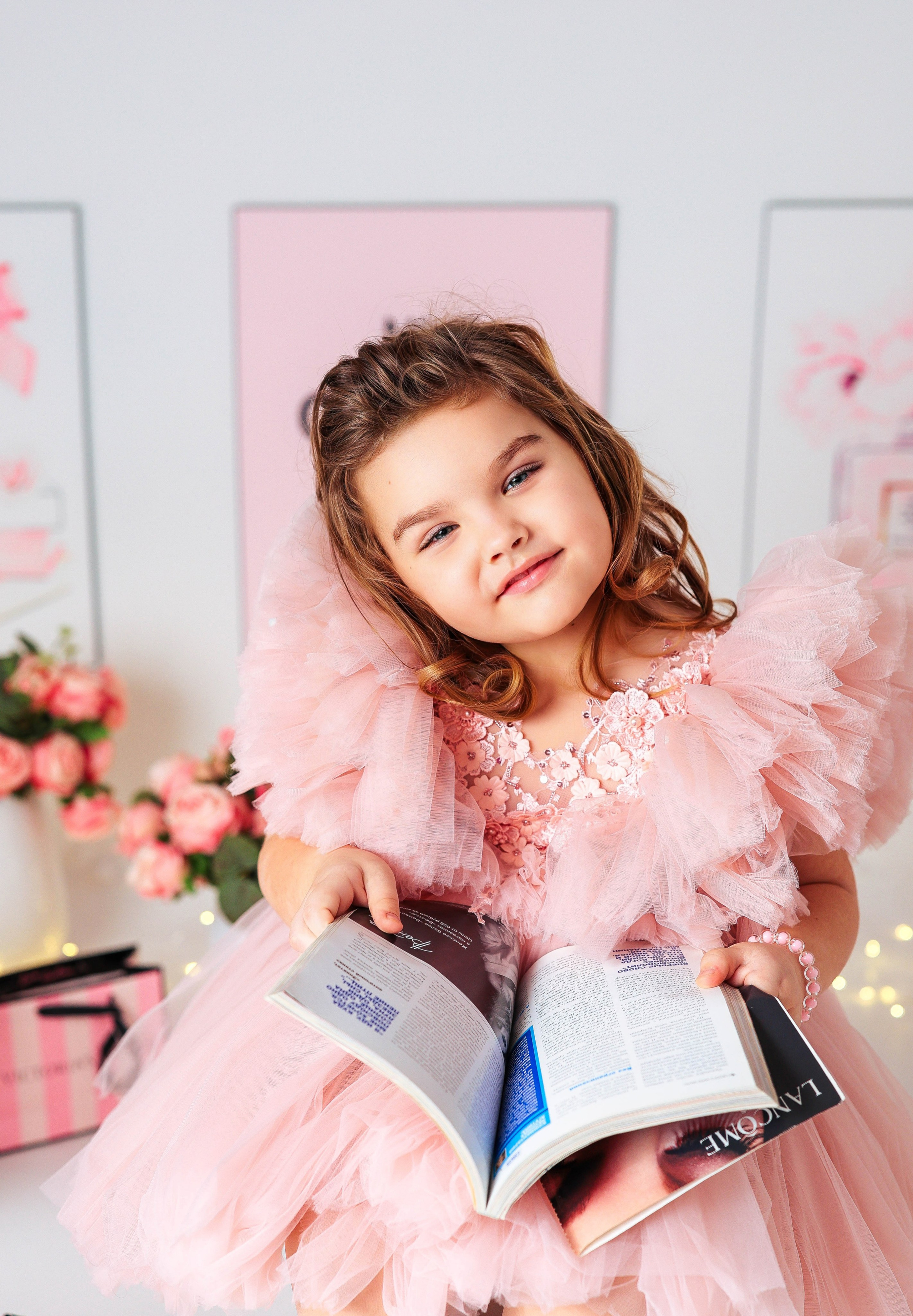 Малышки Антураж