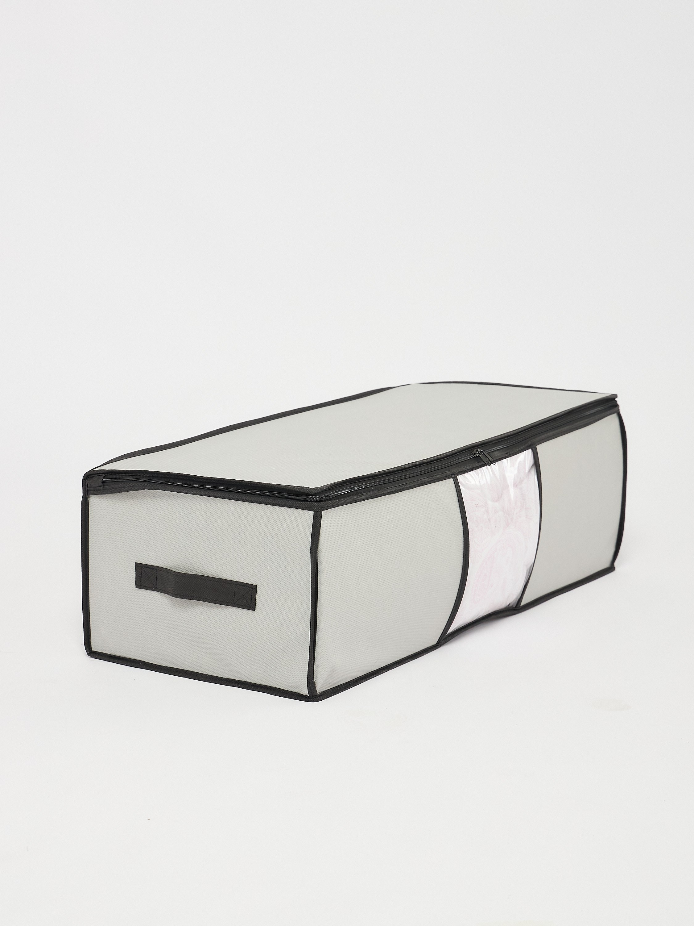 Фотосъемка кофров для хранения одежды для маркетплейсов. Алексей Темнов — фотограф в Пятигорске