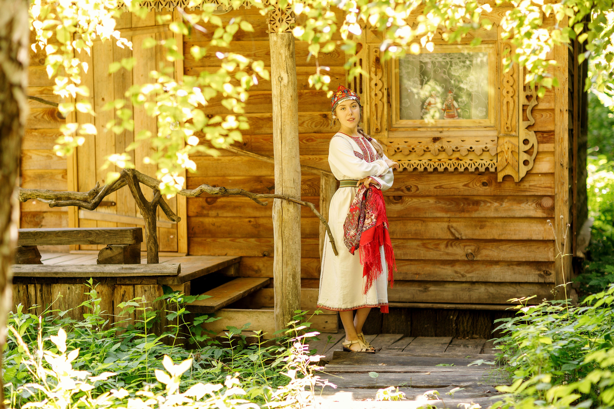 Фотосессия с Аней в этнокомплексе Ясна. Портретный и репортажный фотограф в Чебоксарах Андриян Чаркин