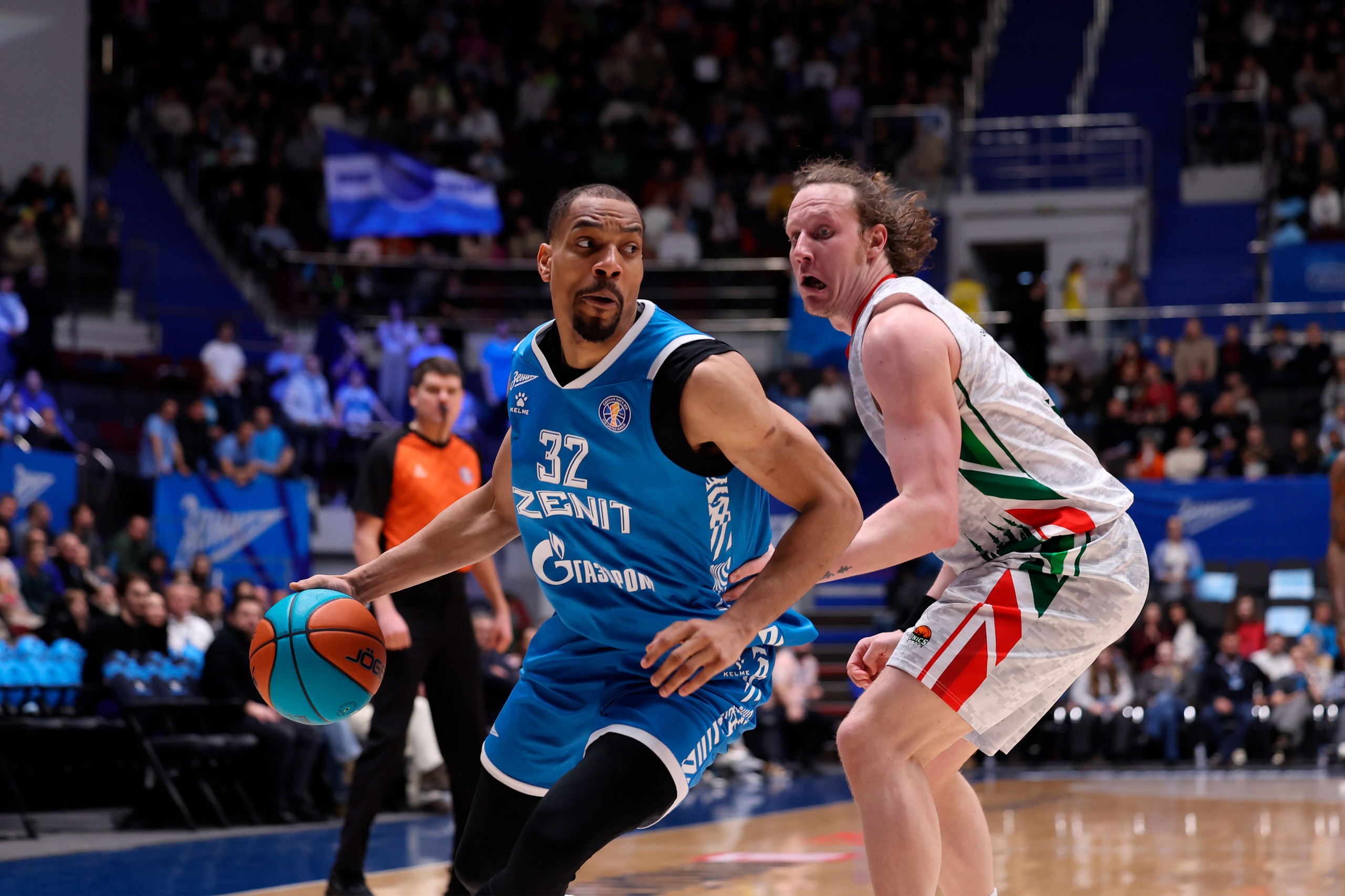 БК Зенит — БК Уникс 13.02.2025. Спортивный и репортажный фотограф Антон Тереханов