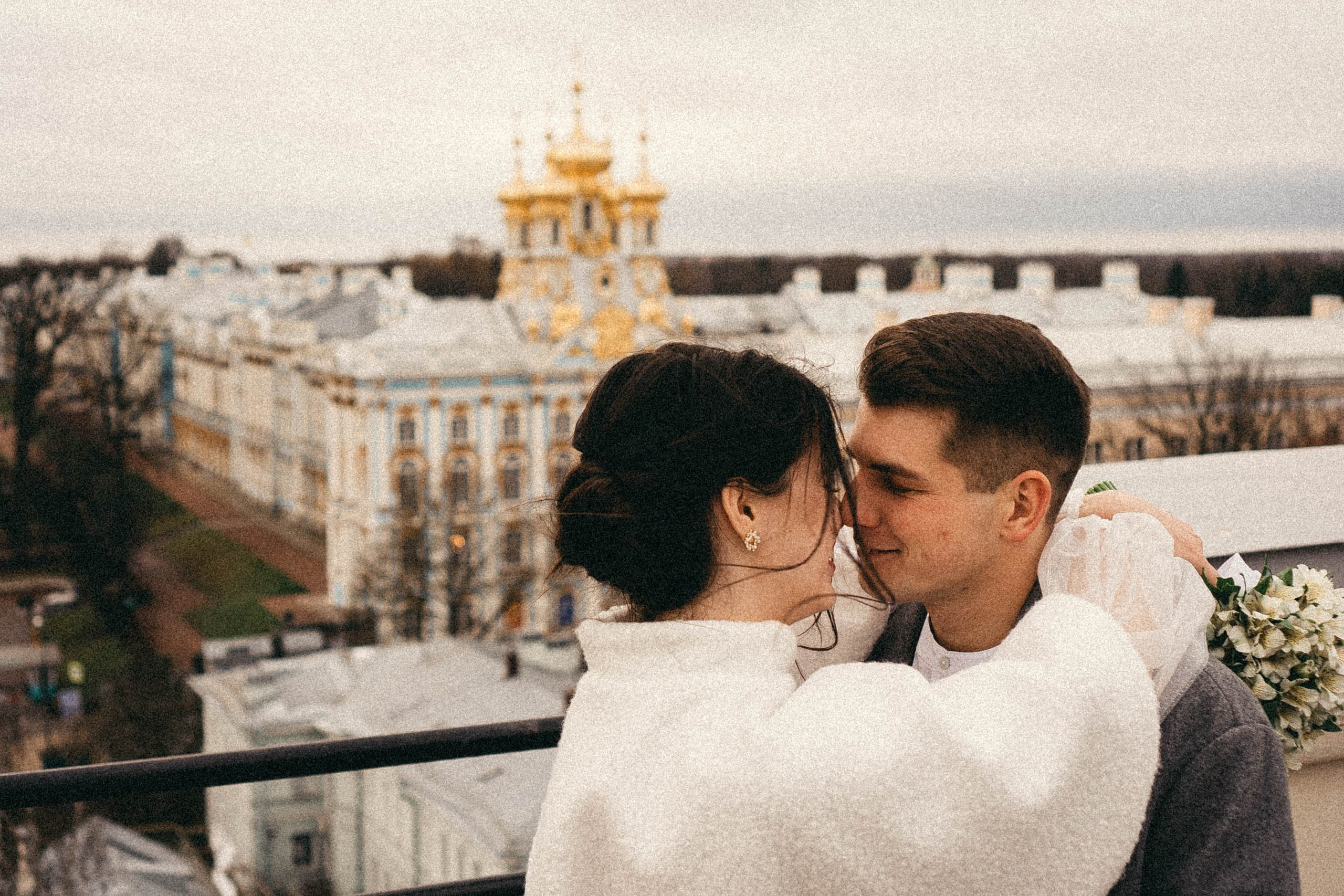 СВАДЕБНАЯ СЬЕМКА ПАРЫ В ГОРОДЕ ПУШКИН В ПАРКЕ ЕКАТЕРИНЕНСКОМ В НОЯБРЕ. Профессиональный фотограф, Санкт-Петербург — Виктория Богомолова