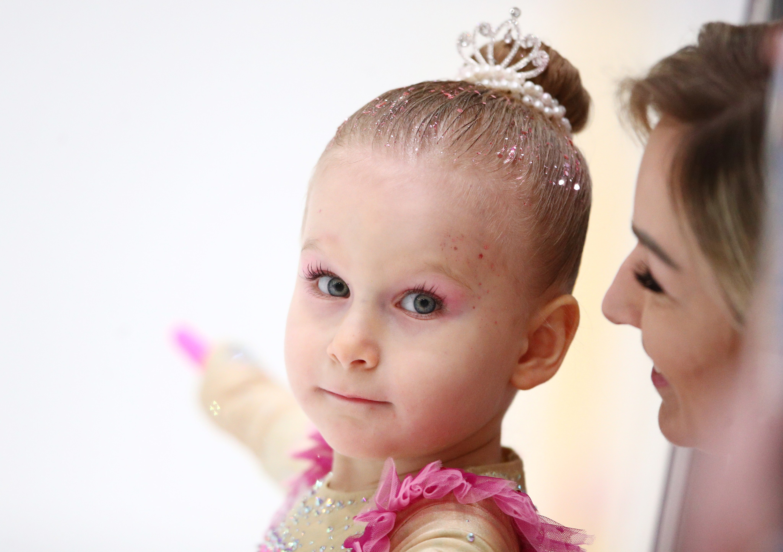 Новогодняя ёлка на арене Снегирь в Марушкино 2024 год. Заказ фото. Фотограф художественная гимнастика, фигурное катание, Москва и область