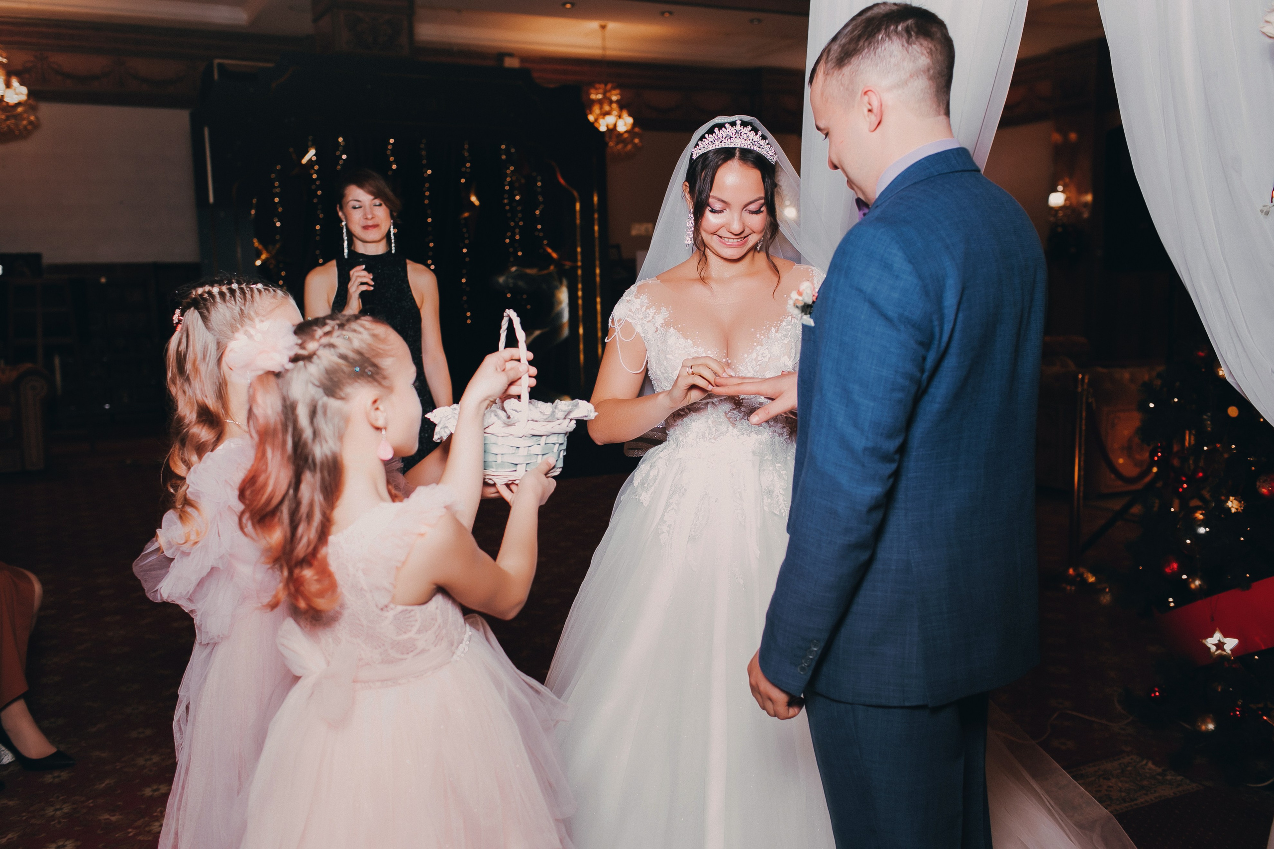 Свадебное портфолио фотографа. Свадебный и репортажный фотограф в Ярославле и Санкт-Петербурге Роман Микрюков