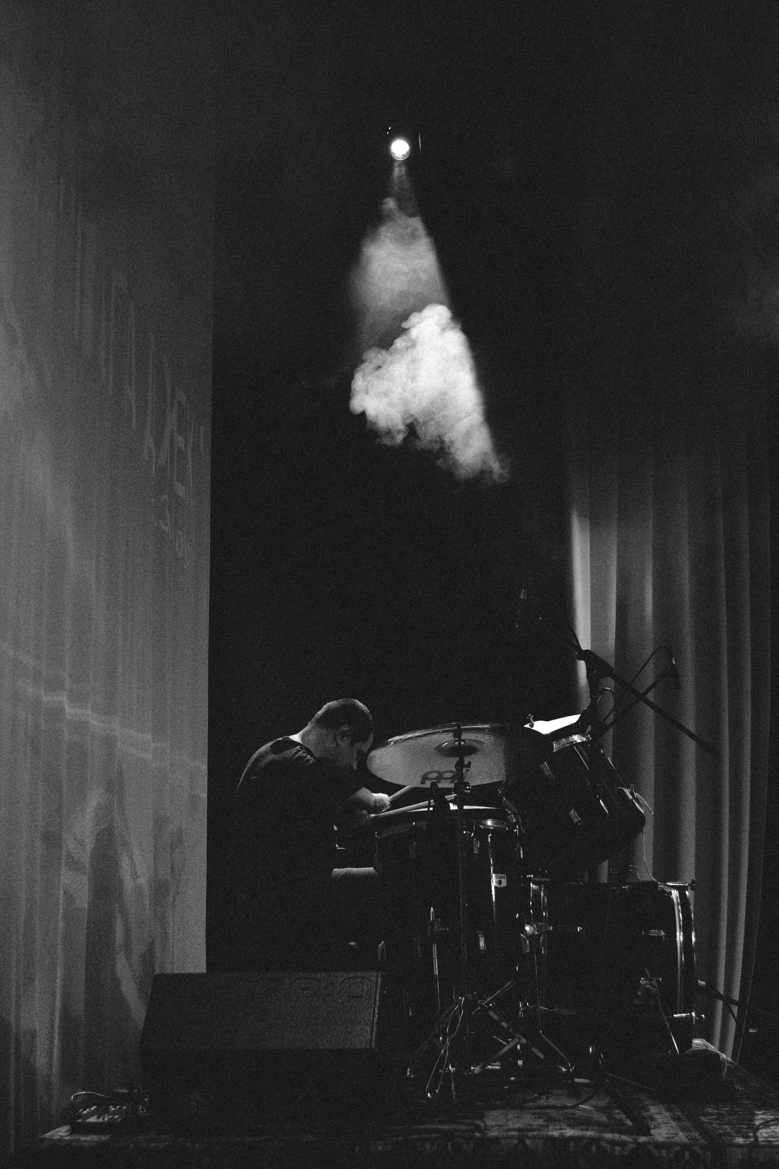 Сцена Народного дома. Фотограф Настя | Экспедиции и лайфстайл