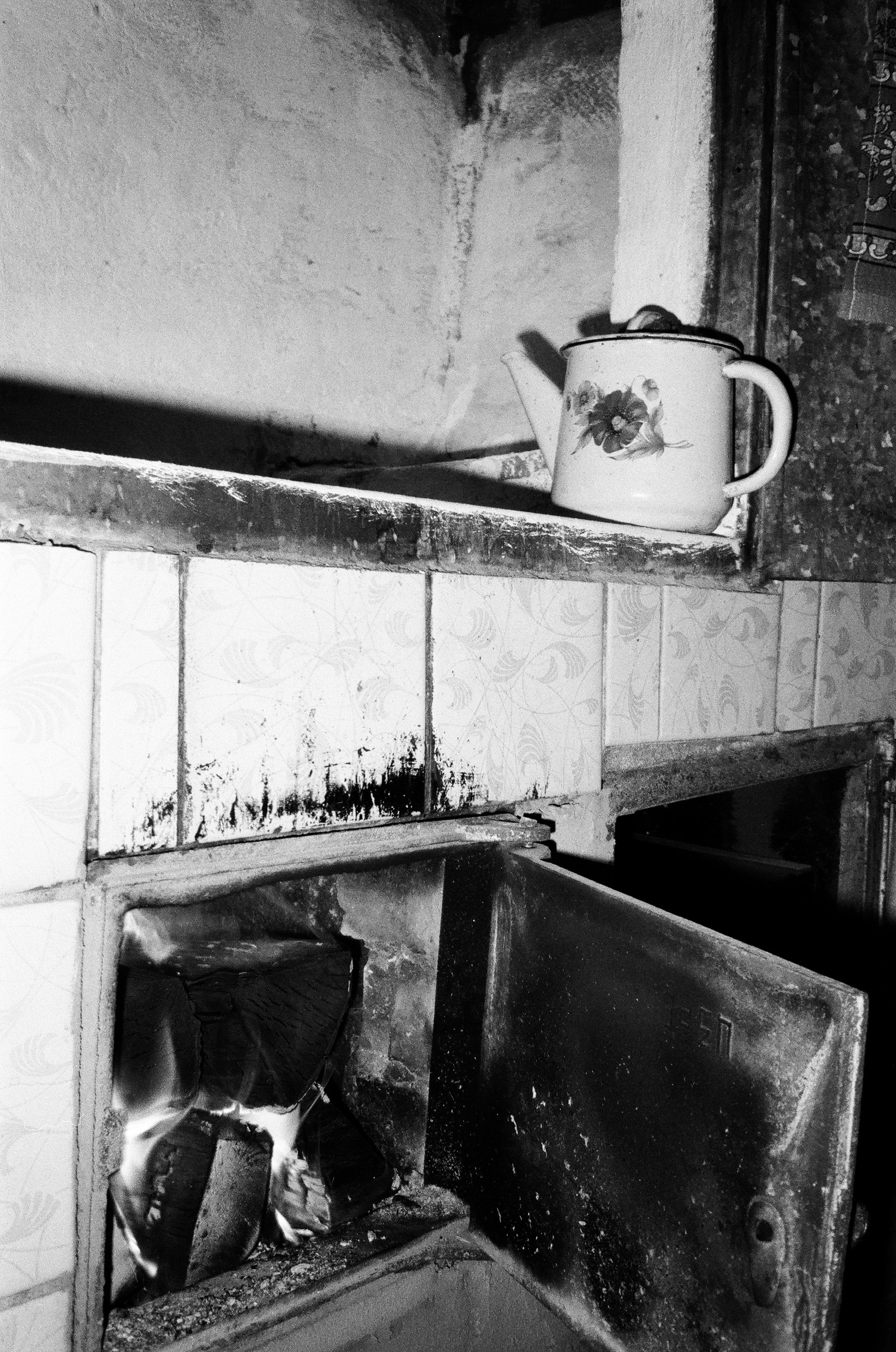 Village in snow. Pavlov Arts