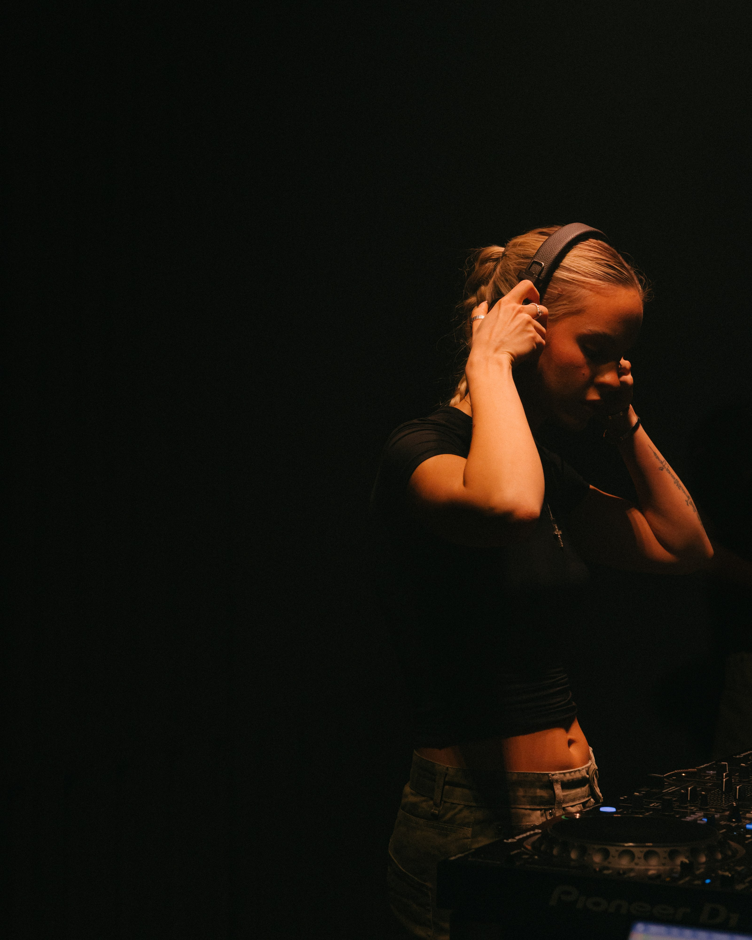 Connected sessions #1 ph by @Johnny_2d / at.оригинал. TENZO | Creative Producer / Art Director
