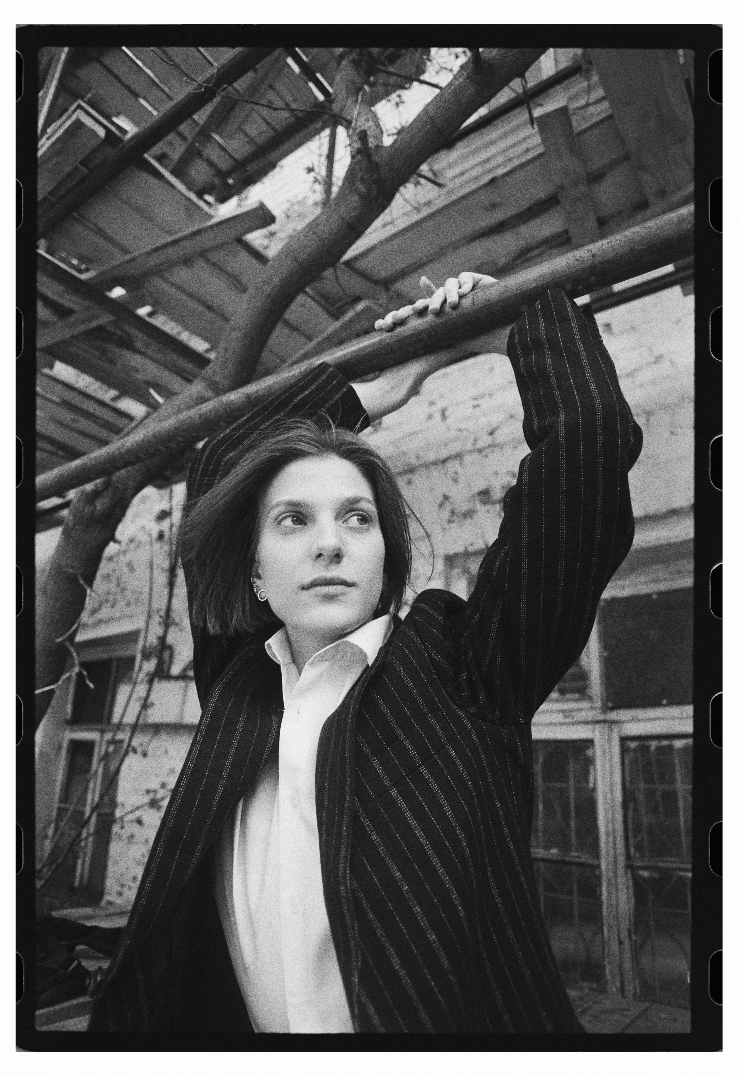 Съемка с естественным светом на улице Москвы