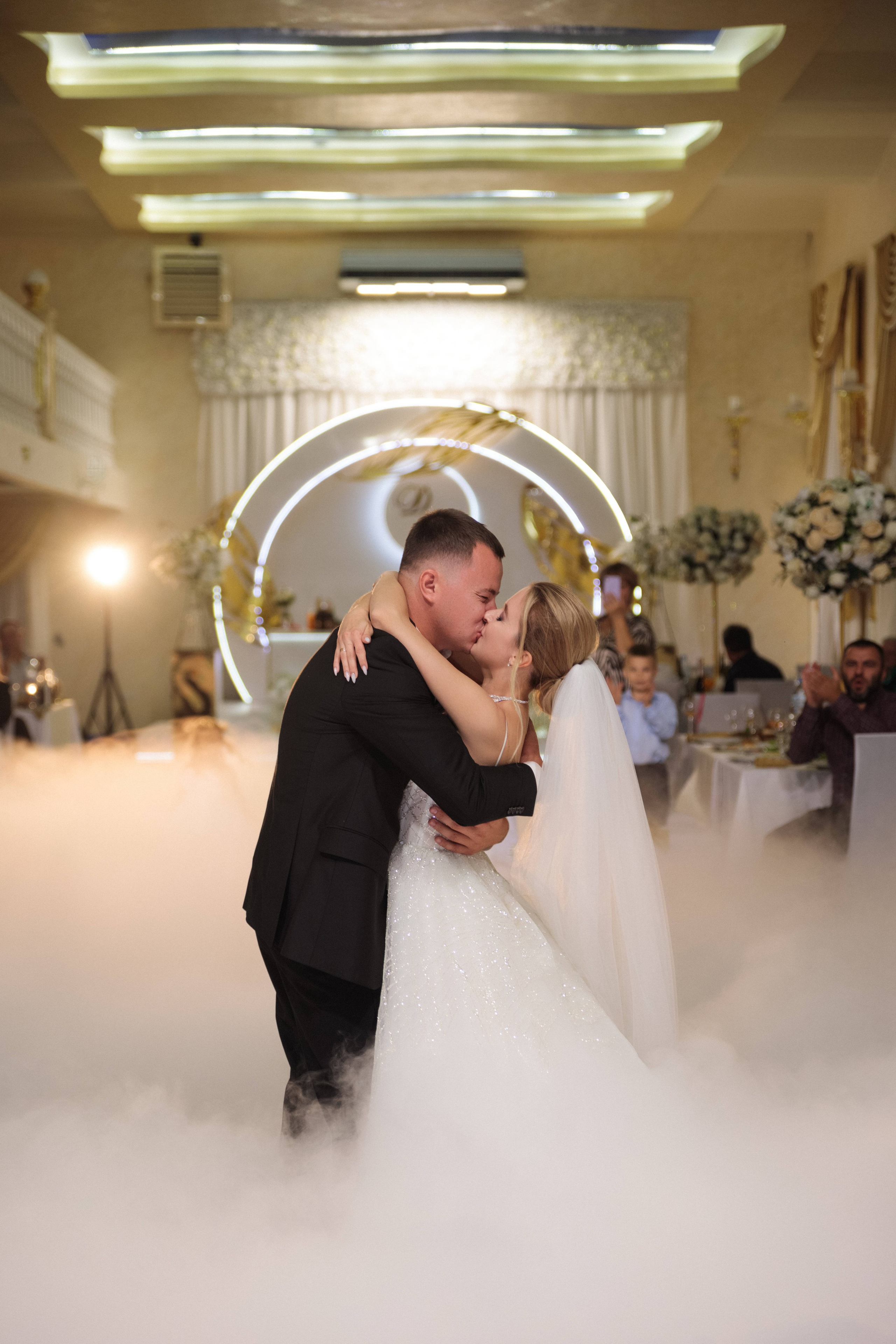 Ирина и Денис. Свадебный фотограф Мироманов Николай в Крыму