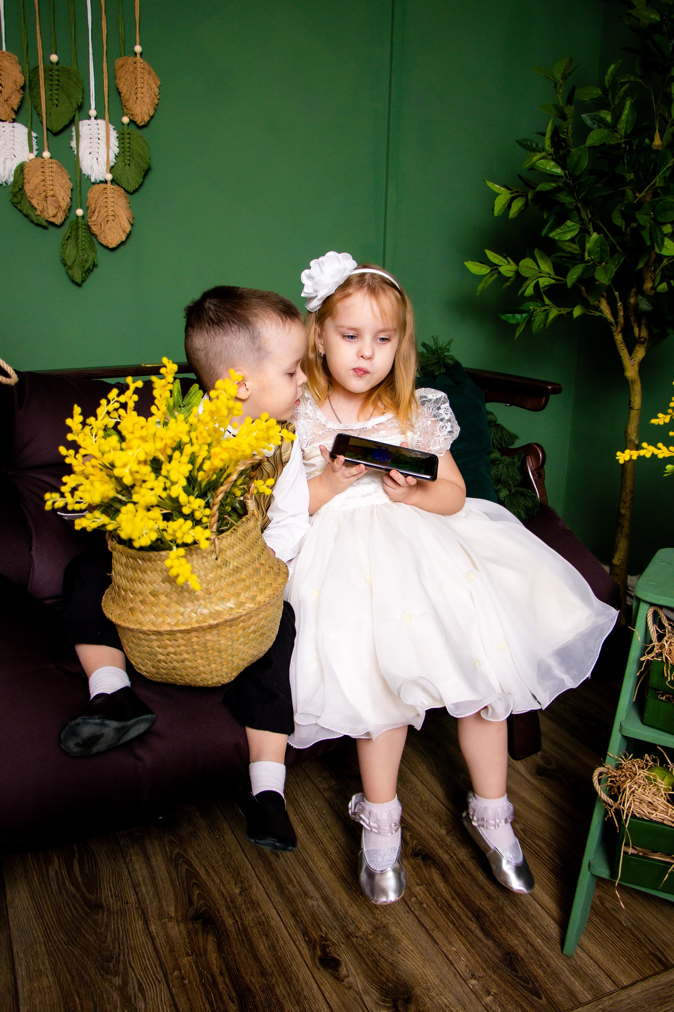 Семейная съемка с мимозой. Фотограф Татьяна Матрос