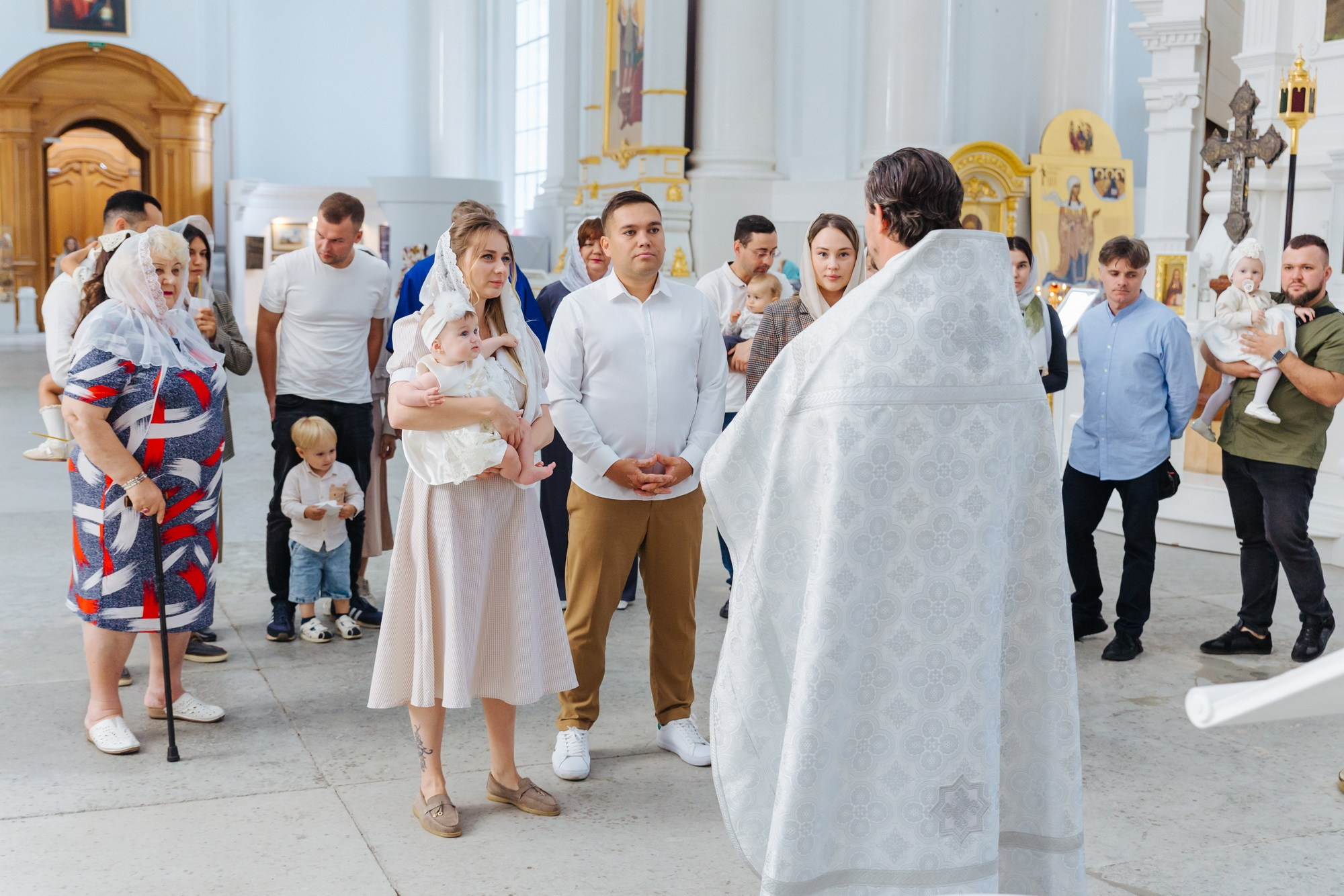 Смольный собор крещение сколько стоит, где провести крещение спб, душевный батюшка смольный собор, цена крестин, где покреститься взрослому