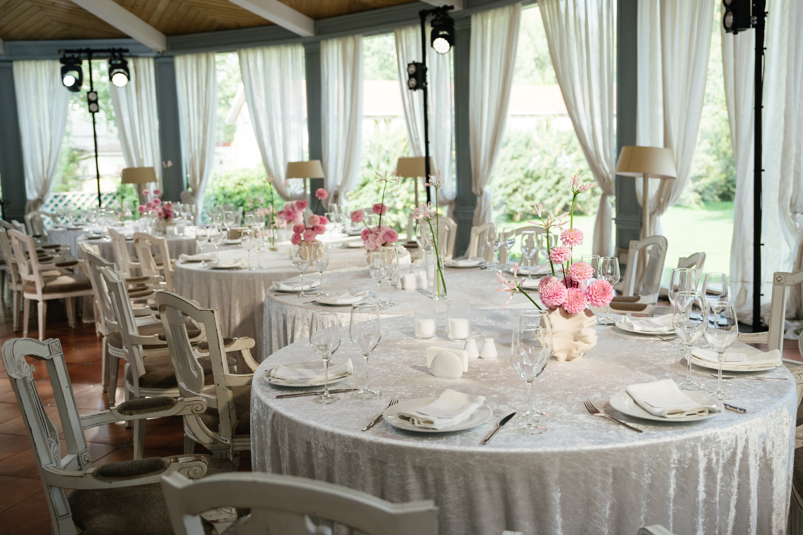 Юлия & Максим. Уютная свадьба в стиле современная классика на заливе. Свадебный фотограф организатор в Санкт-Петербурге Ассоль Опарина