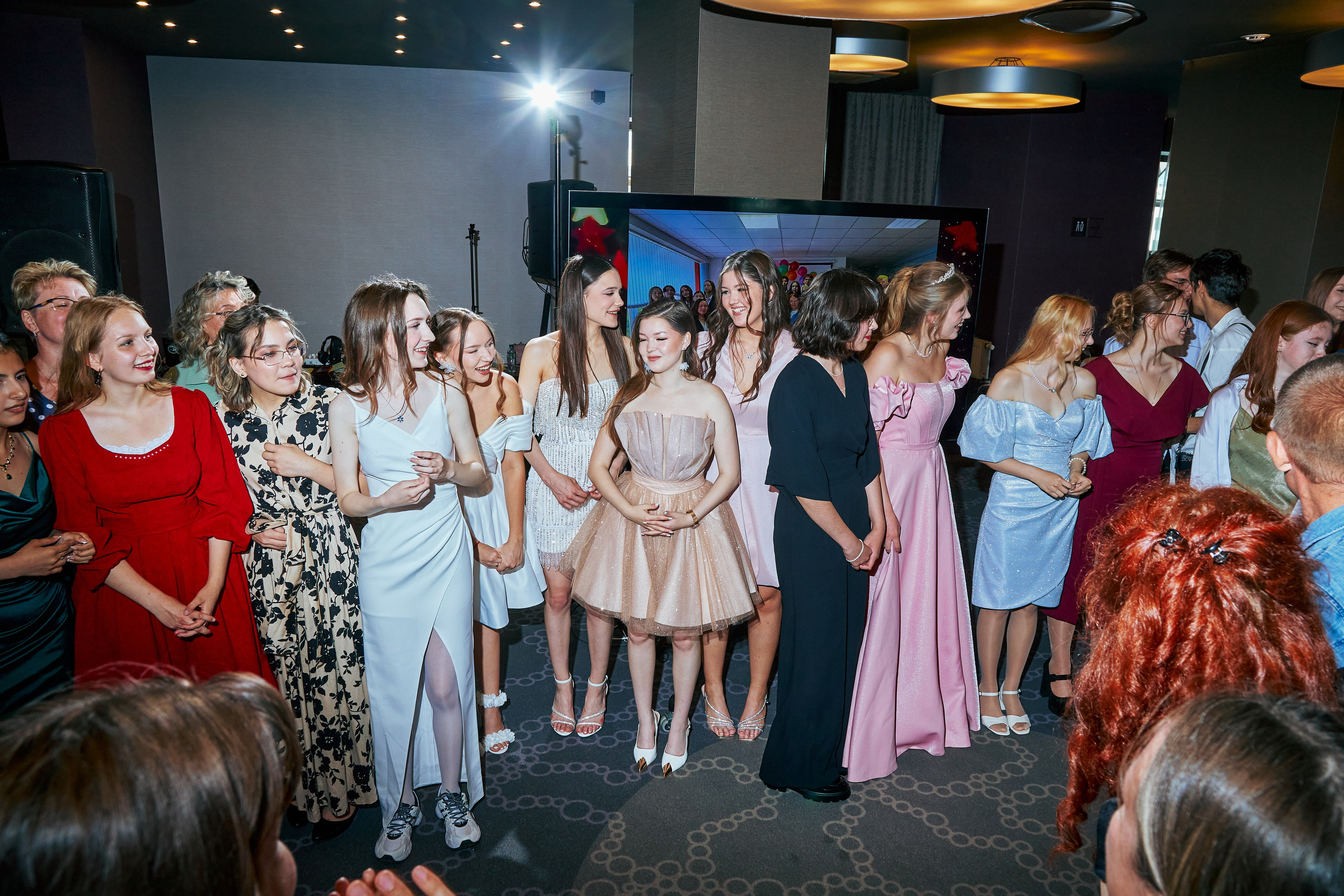 Выпускные 9-й и 11-й класс. Фотограф в Екатеринбурге Булат Хамитов