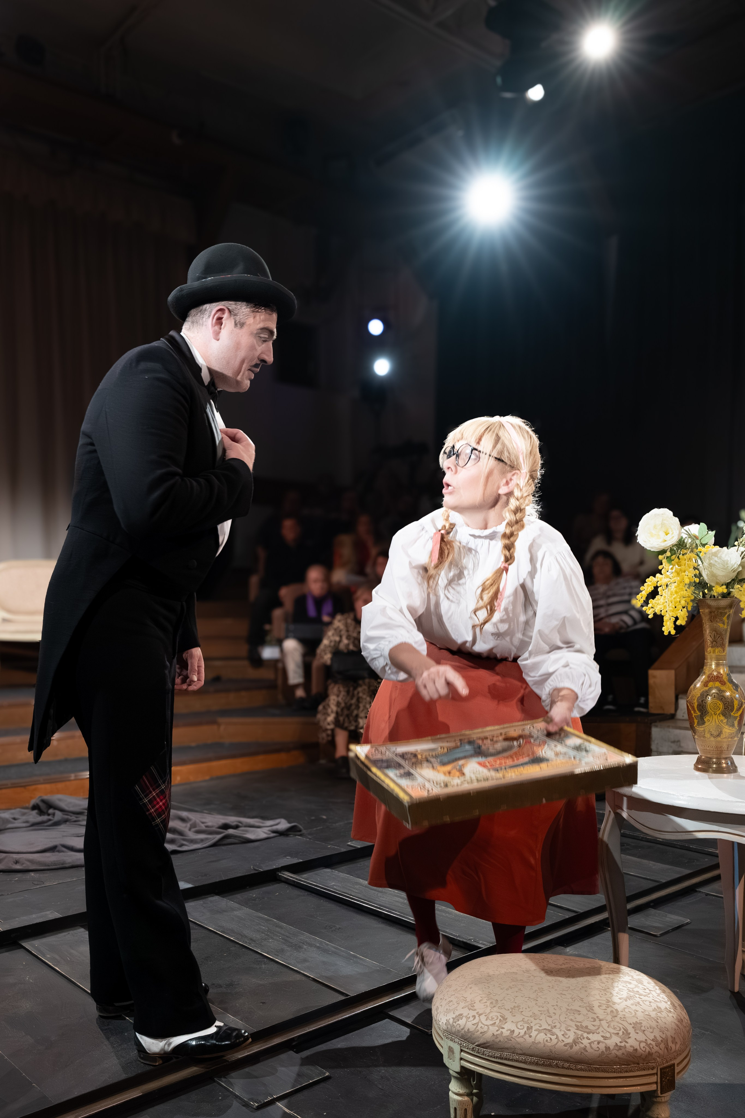 Театр Сфера: Гнездо перелётных птиц (100-й спекталь). Сайт фотографа Сергея Абрамова