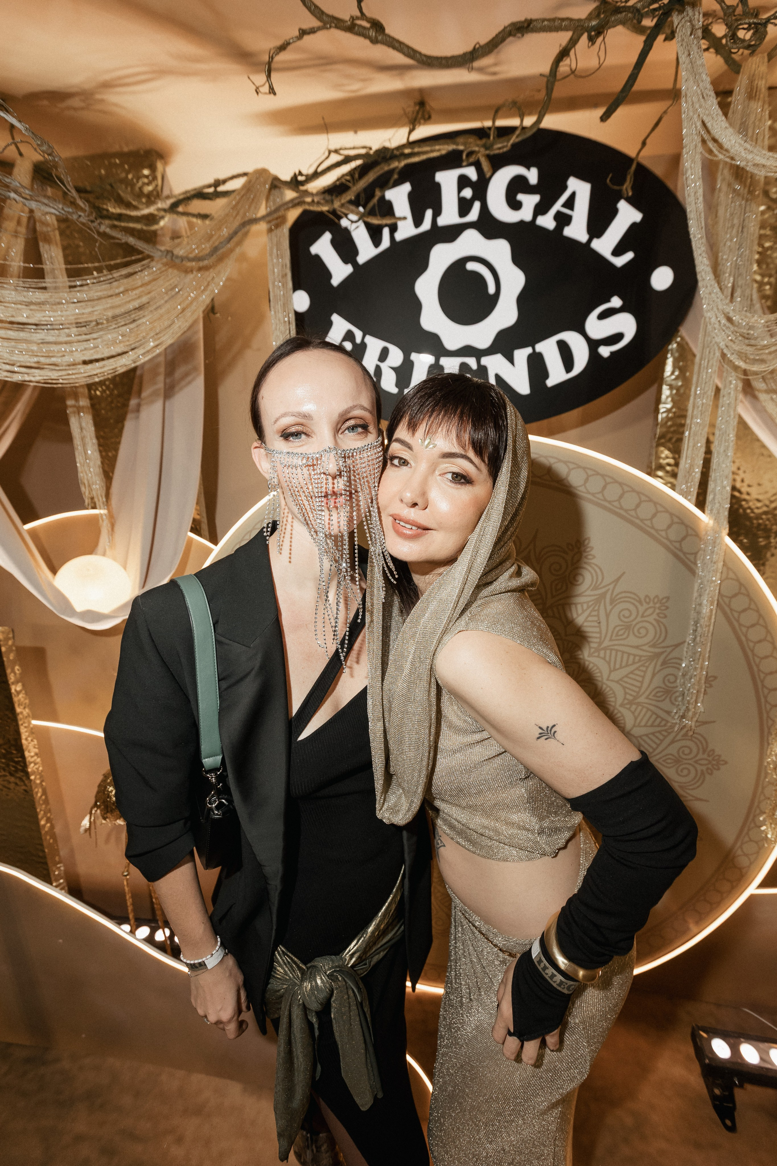 ILLEGAL FRIENDS — MIRAGE [PART I]. СВОИ. ФОТООТЧЕТЫ-СОБЫТИЯ-МЕСТА