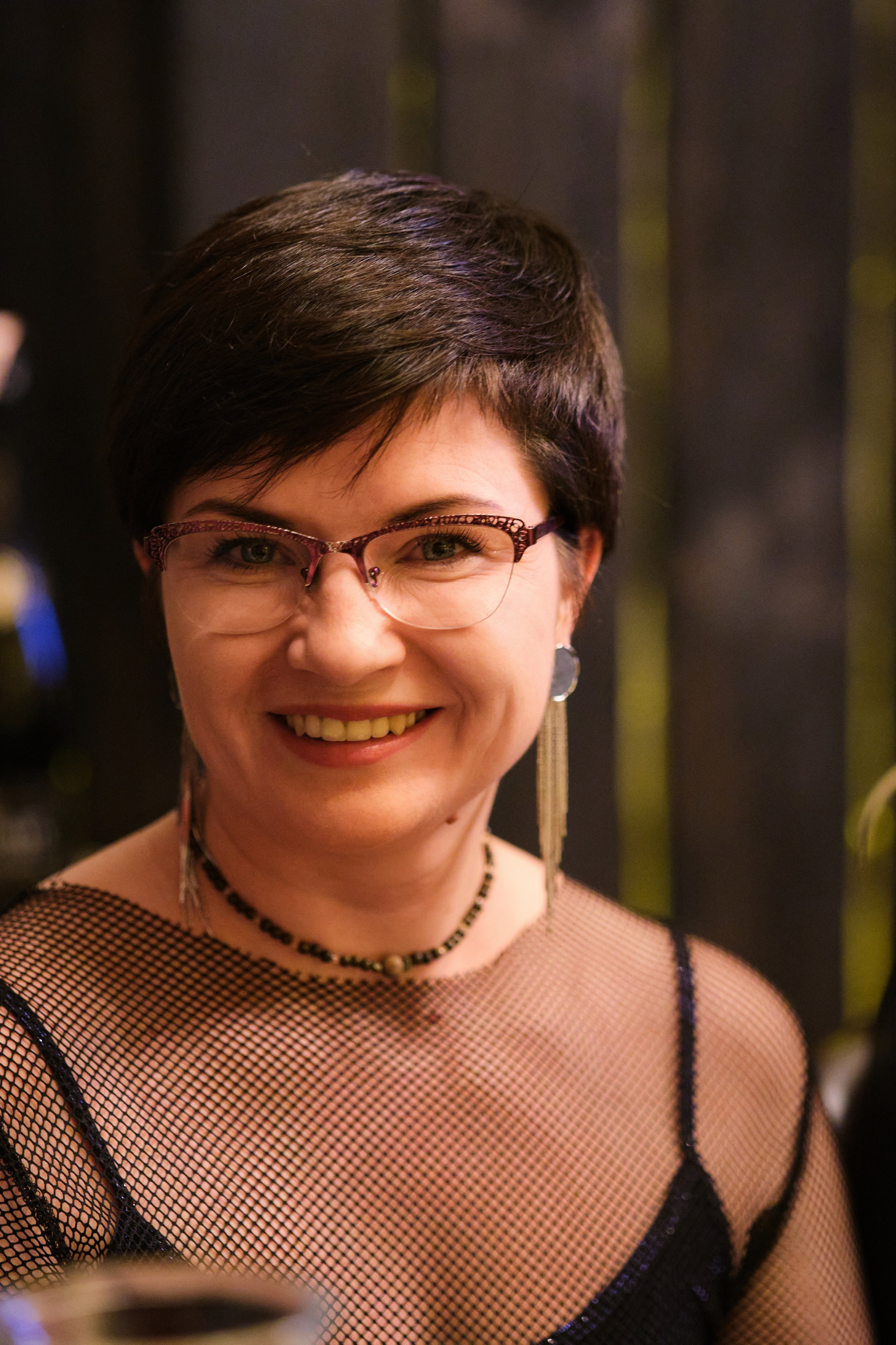 Фотосъёмка выпускного школы «Метатрикветра» в гастропабе «Особняк. Репортажный фотограф Дмитрий Литвинский. Минск, Беларусь, мир