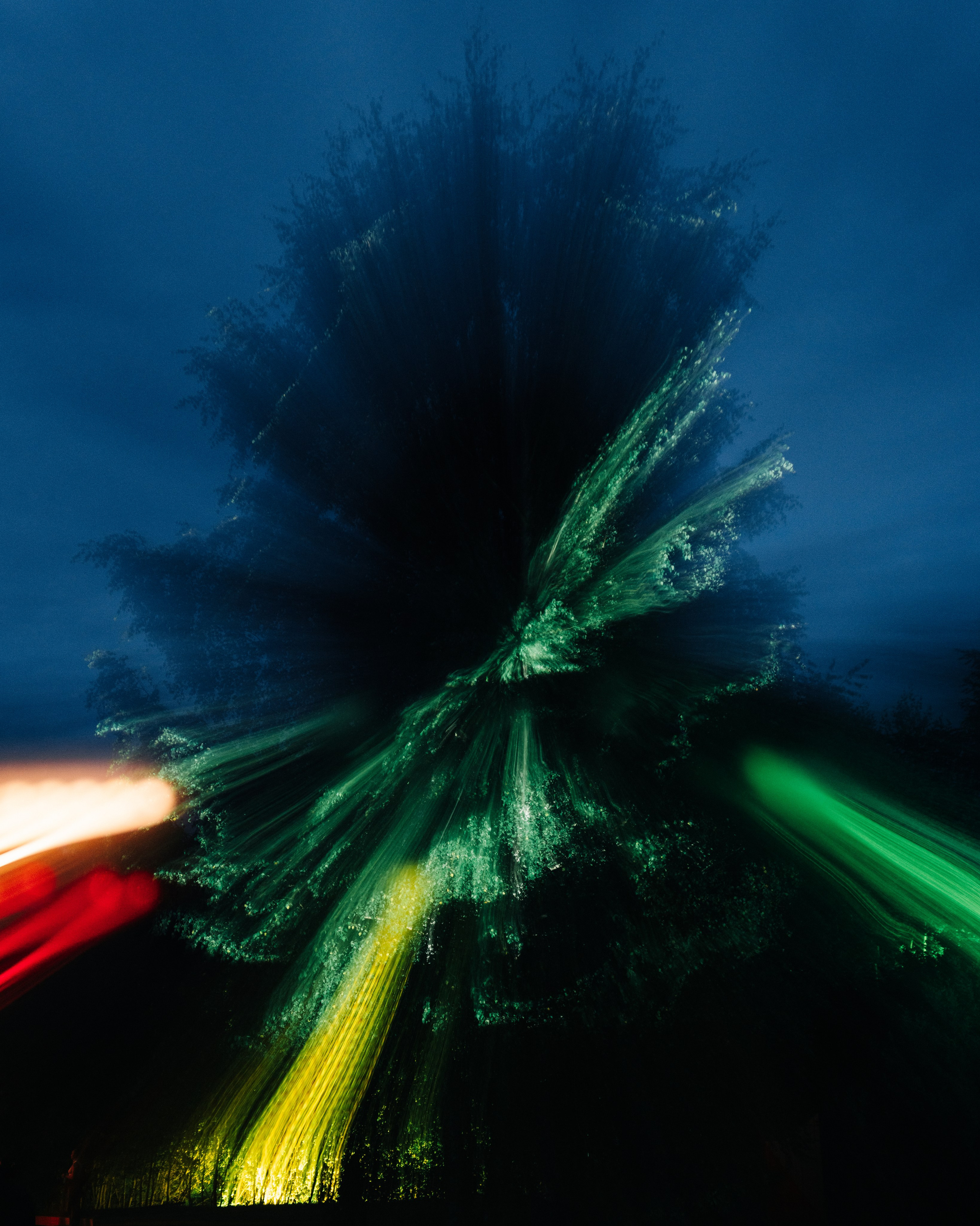 Outline 2024. @tomrus: Рустам Шагиморданов — фотограф