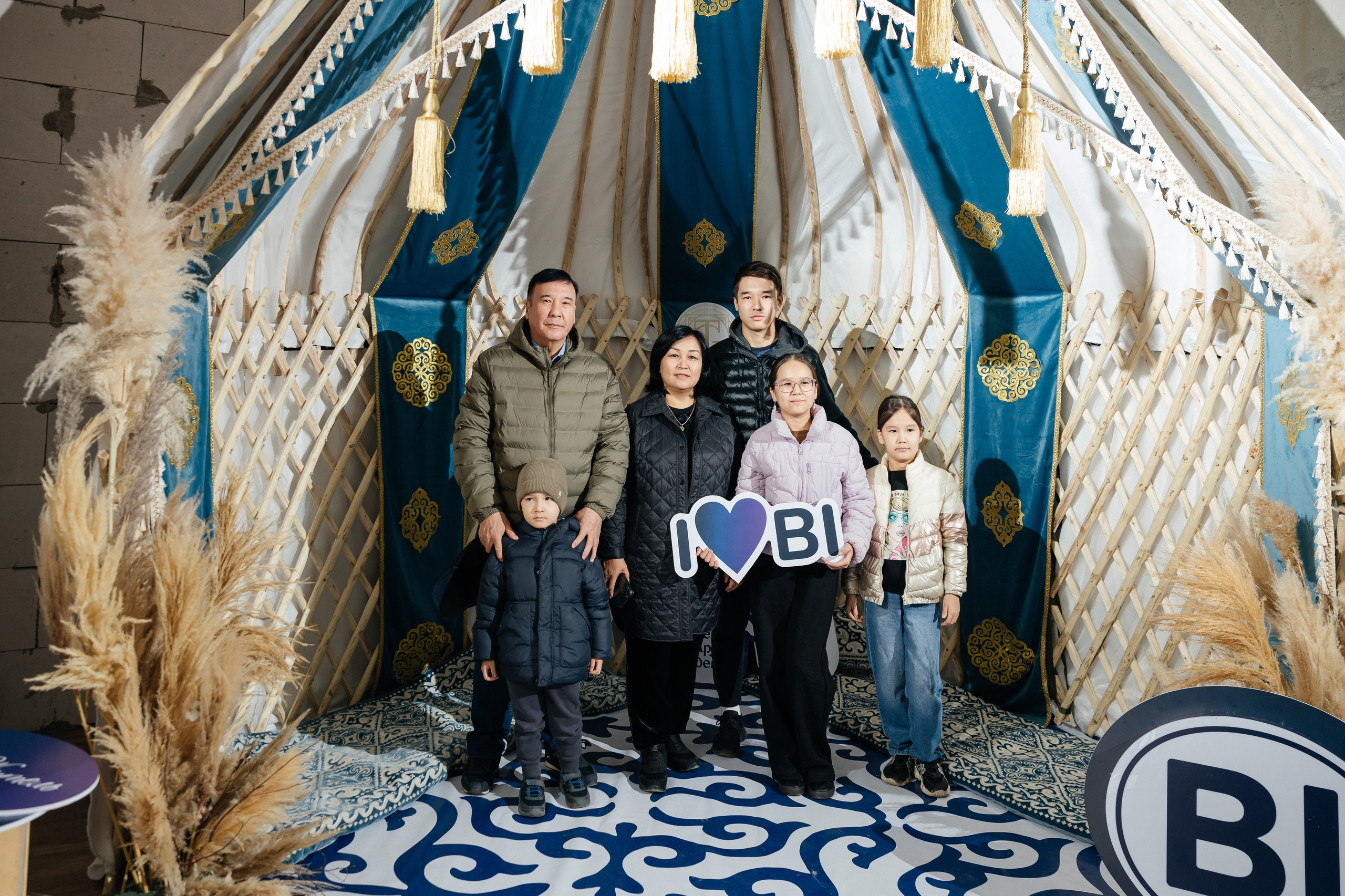 Проект 1. Вручение ключей BI Group. Дата: октябрь 2023. Профессиональный фотограф в городе Астана/Алматы Даурен Сембаев