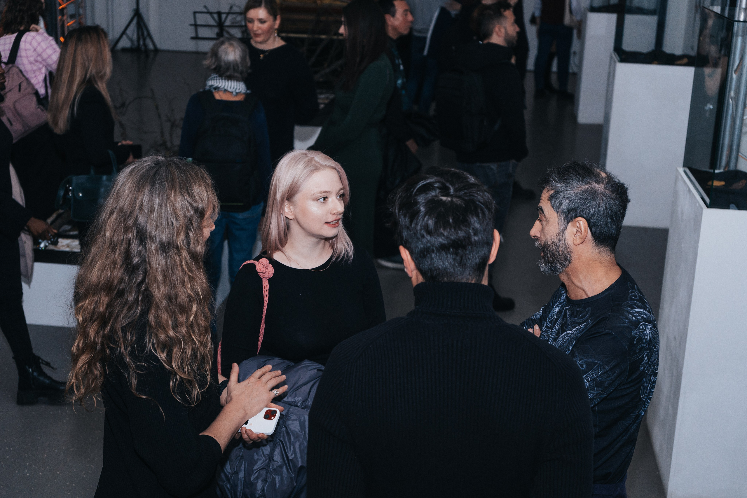 Выставка Юрия Литарова. Всё рождается. Всё продолжается. Портретный фотограф Нижний Новгород