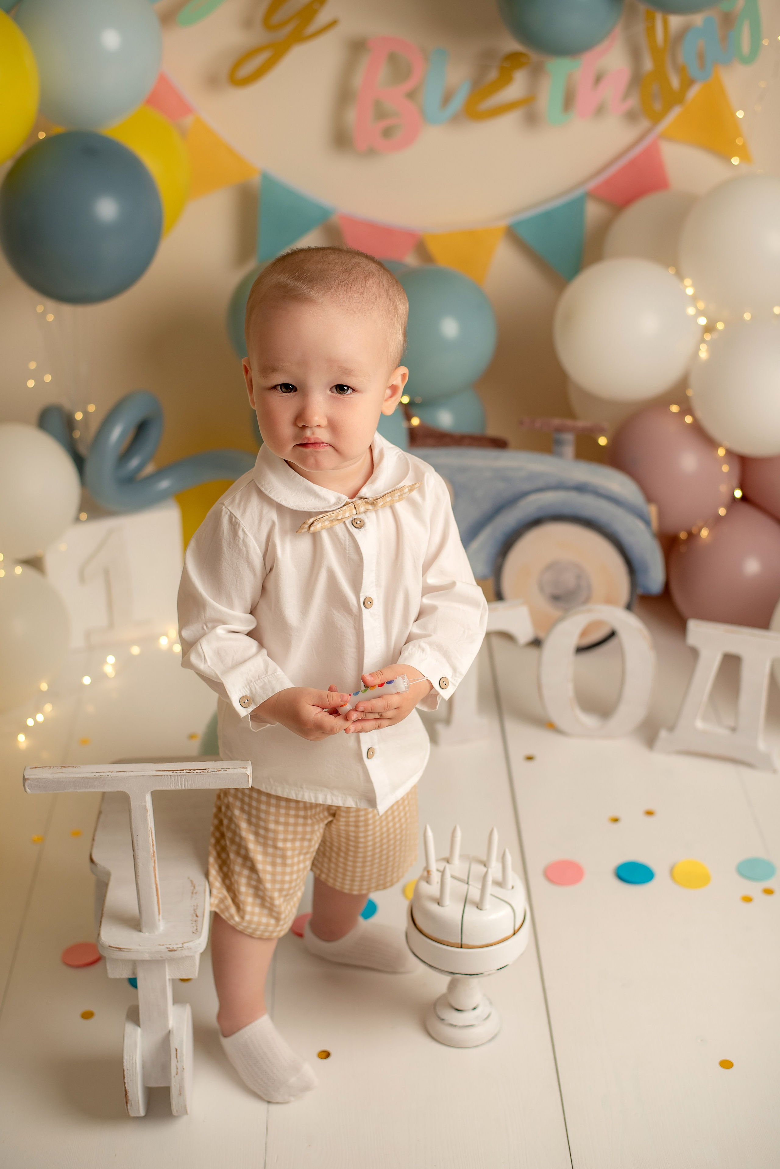 Коленька- яркая фотозона. Семейный и детский фотограф Наталья Горда