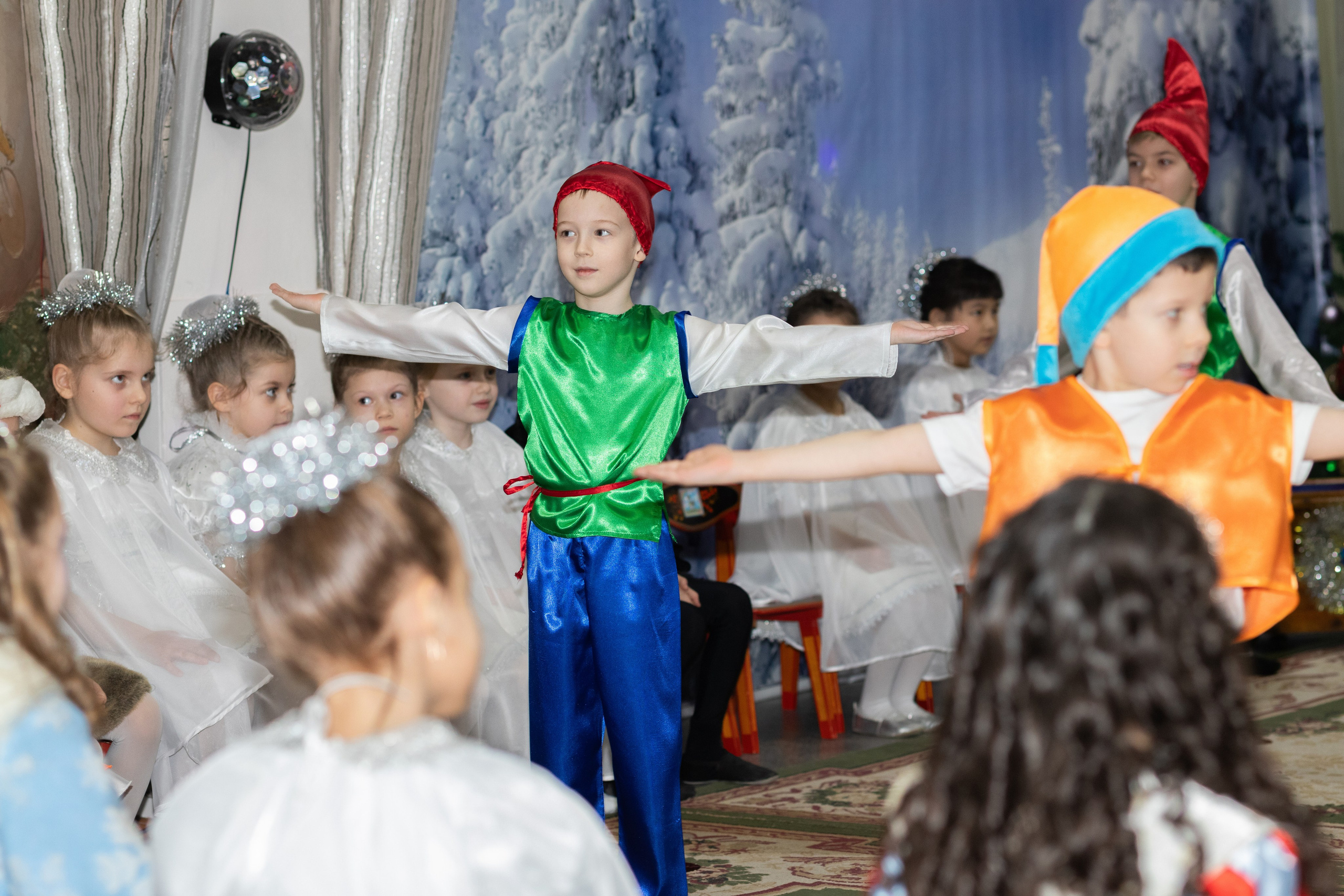 Новогодний утренник подготовительной группы. Индивидуальный и свадебный фотограф в Москве, Электростали и Туле Кадейкина Екатерина