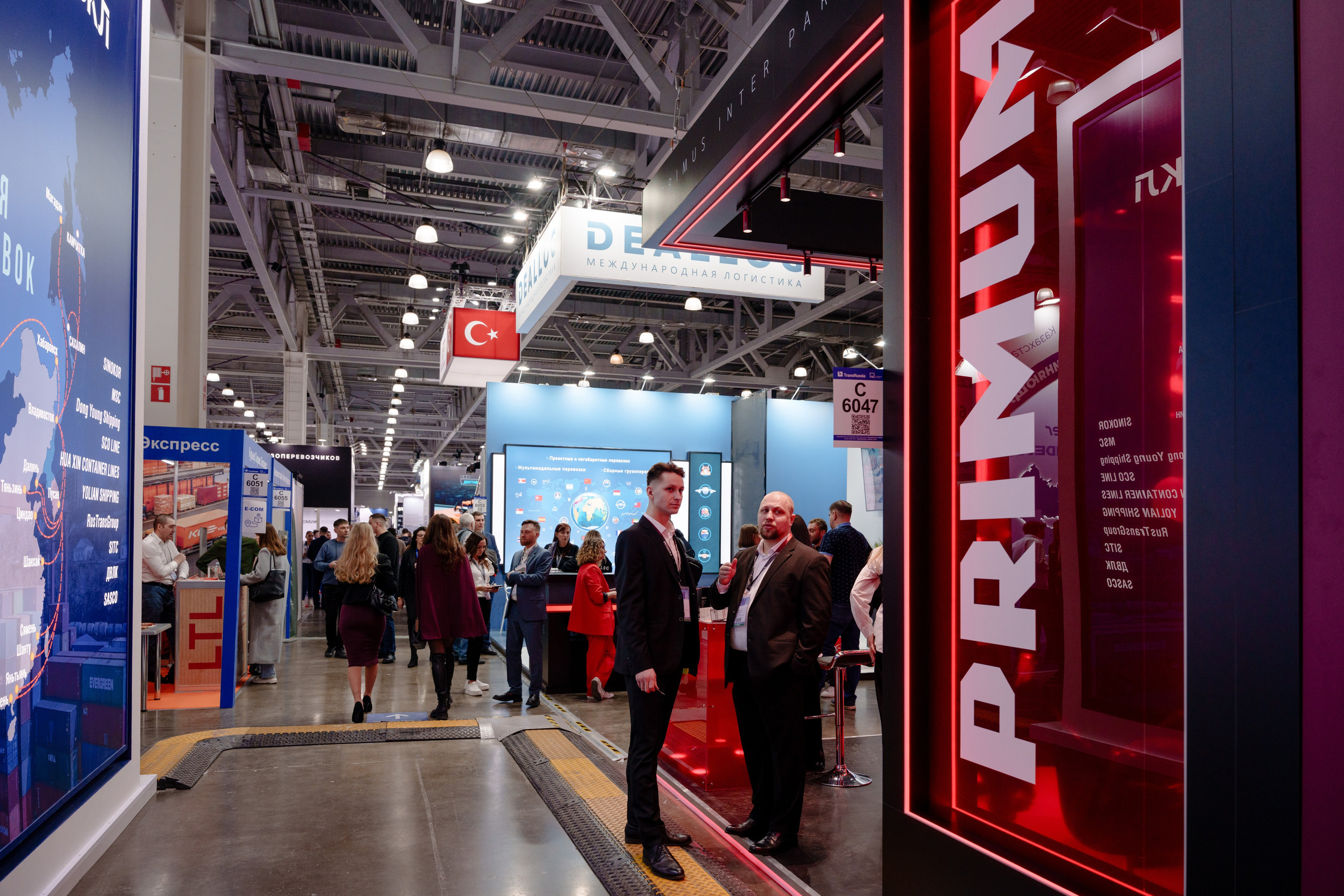 Репортажный фотограф на экспо Крокус. Репортажный фотограф Москва Сергей Дружинин