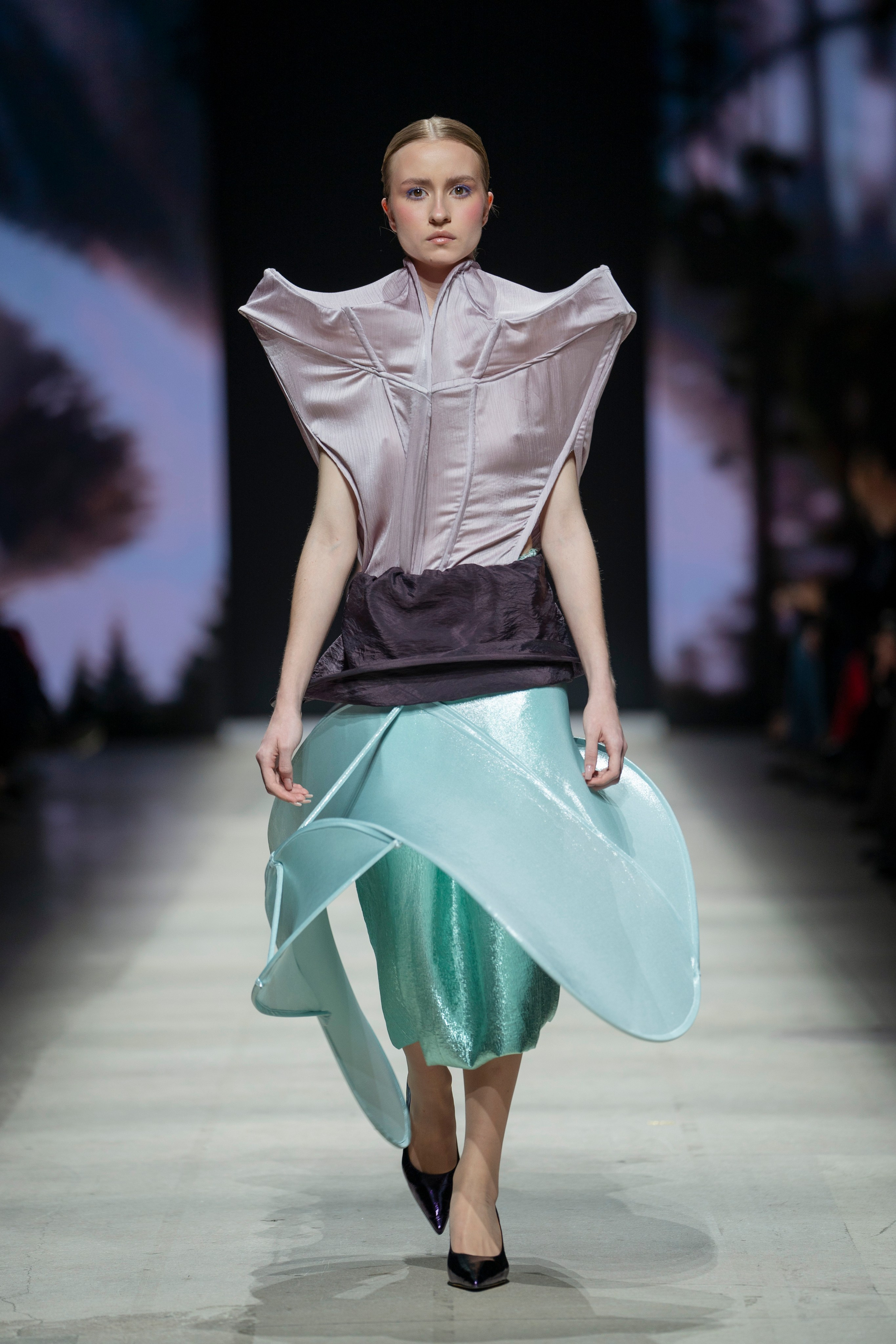 Показ Школы дизайна НИУ ВШЭ на Московской неделе моды. Фотограф в Москве Савкина Евгения