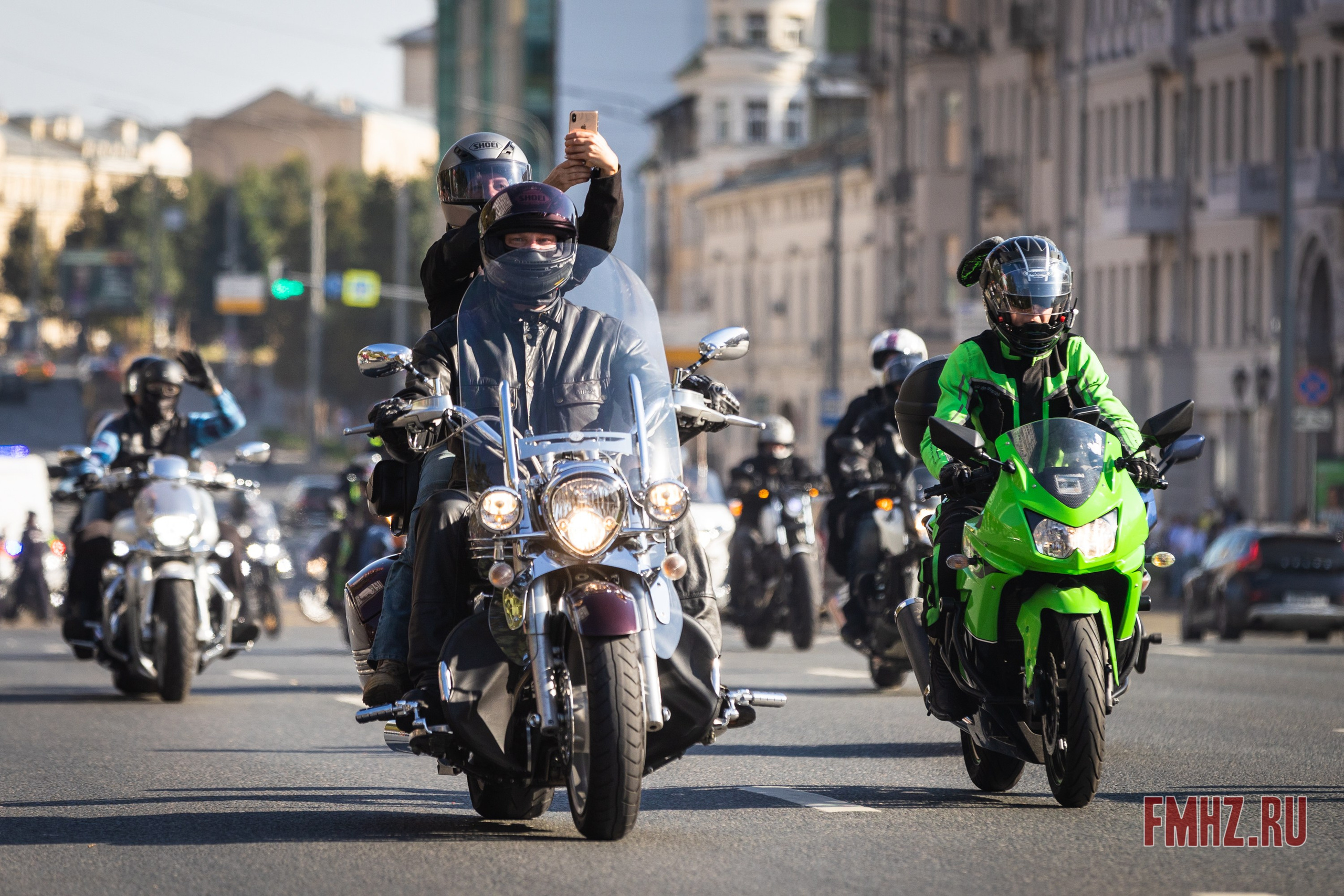 Закрытие Мотосезона 2023 на проспекте Академика Сахарова. Фотограф Владимир Охрименко