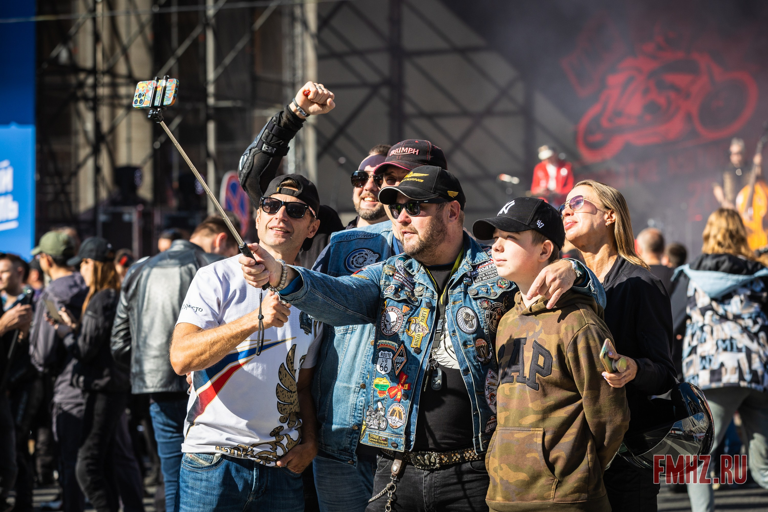 Закрытие Мотосезона 2023 на проспекте Академика Сахарова. Фотограф Владимир Охрименко