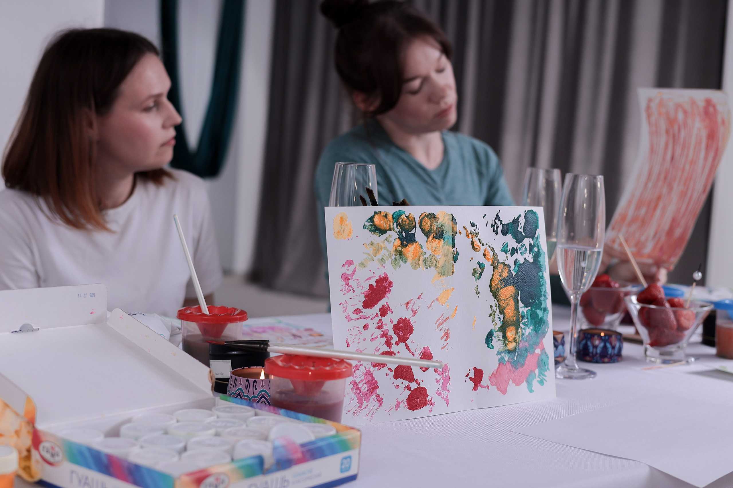 Арт-терапия + аэройога. Фотограф Надршина Лилия