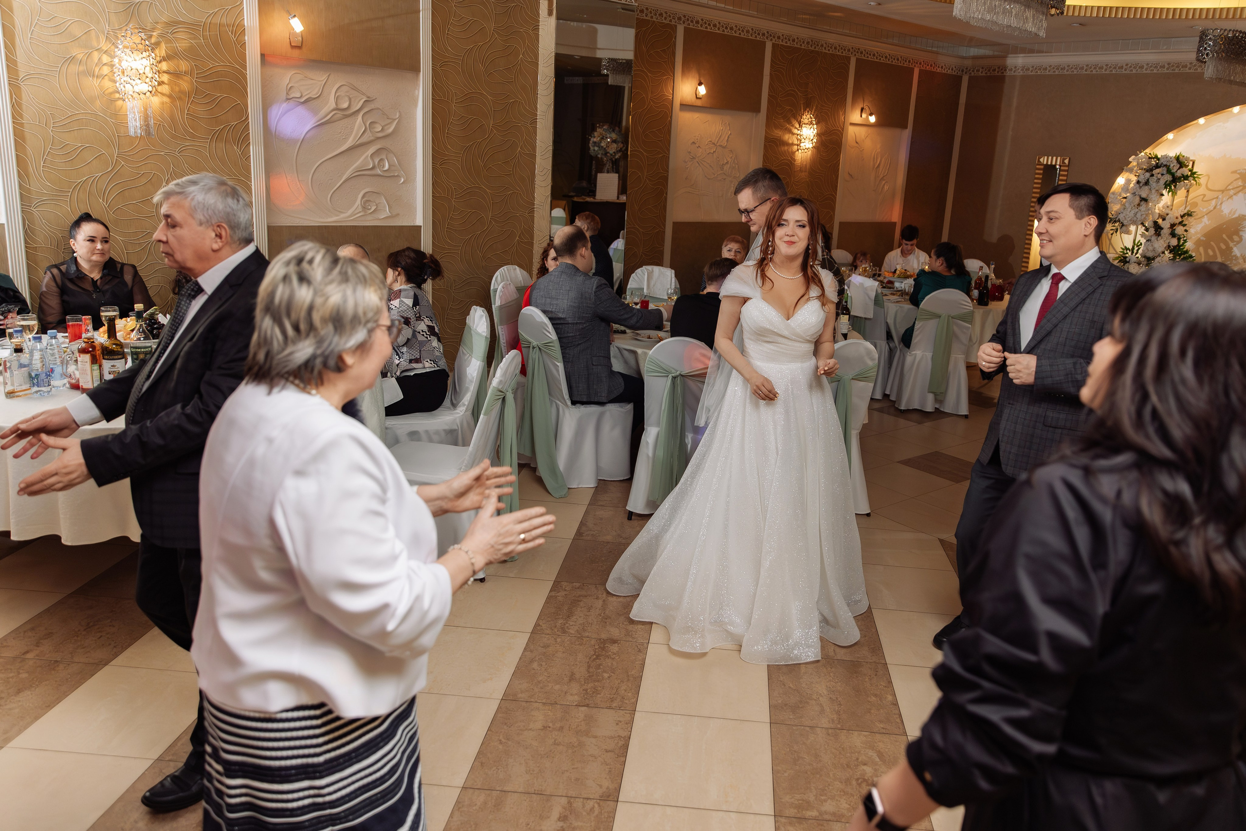 Репортаж Свадебного банкета Юлии и Романа. Семейный и женский фотограф в Москве Надежда Воробьева