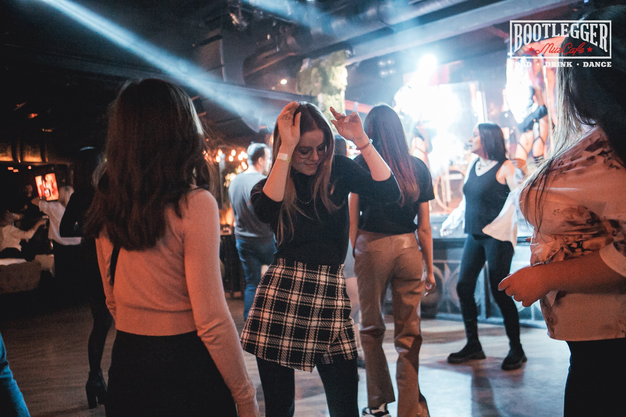 Фото из ресторана Бутлегер. Фотограф в Самаре Максим Тырин