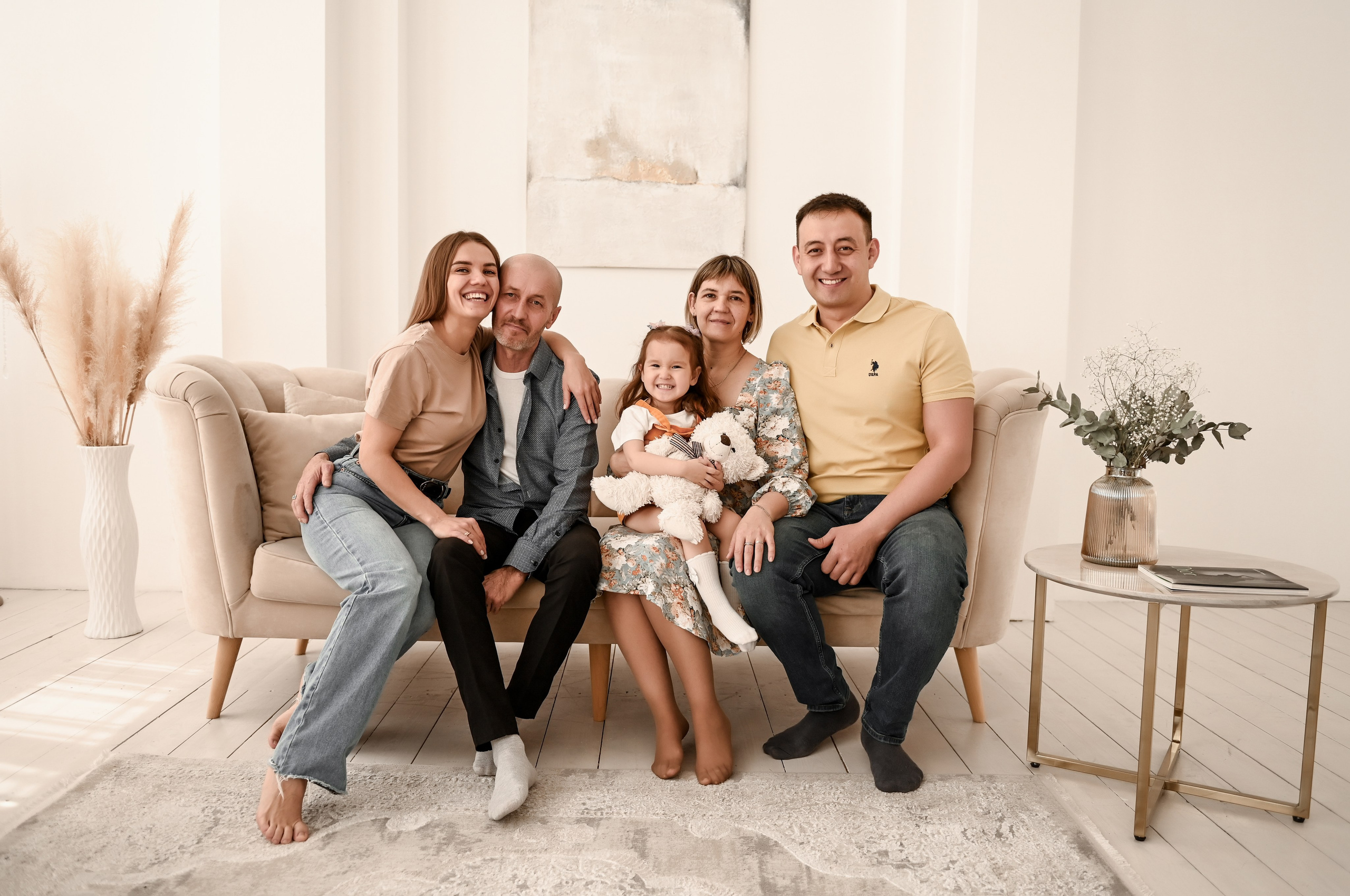 Семейная студийная  фотосессия 2. Свадебный, семейный, детский, контент фотограф в Омске Максим Ильин