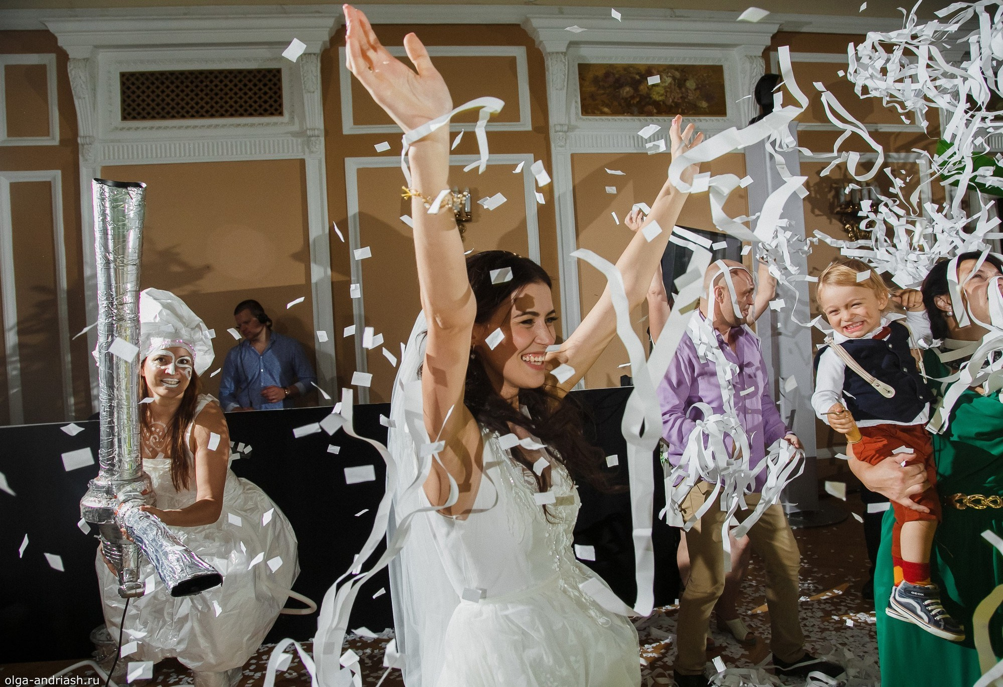 Вечерняя выездная регистрация. Семейный, портретный и свадебный фотограф в Санкт-Петербурге и Москве