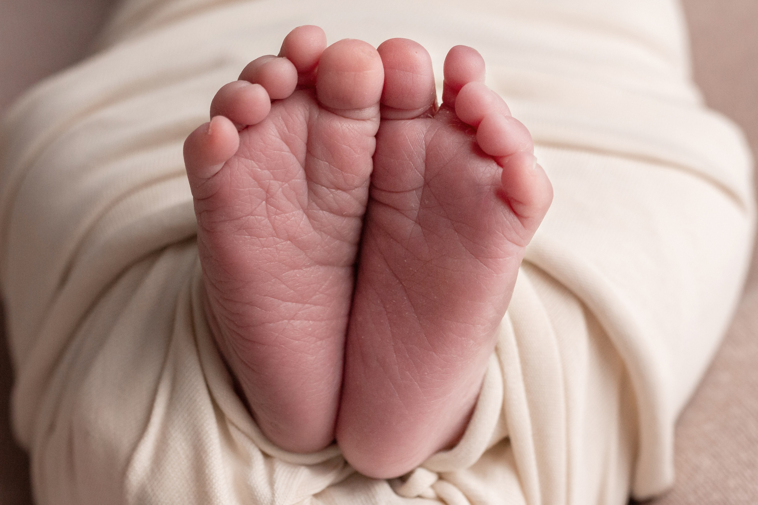 Классический стиль newborn. Фотограф новорождённых Анапа Елена Кушнарь