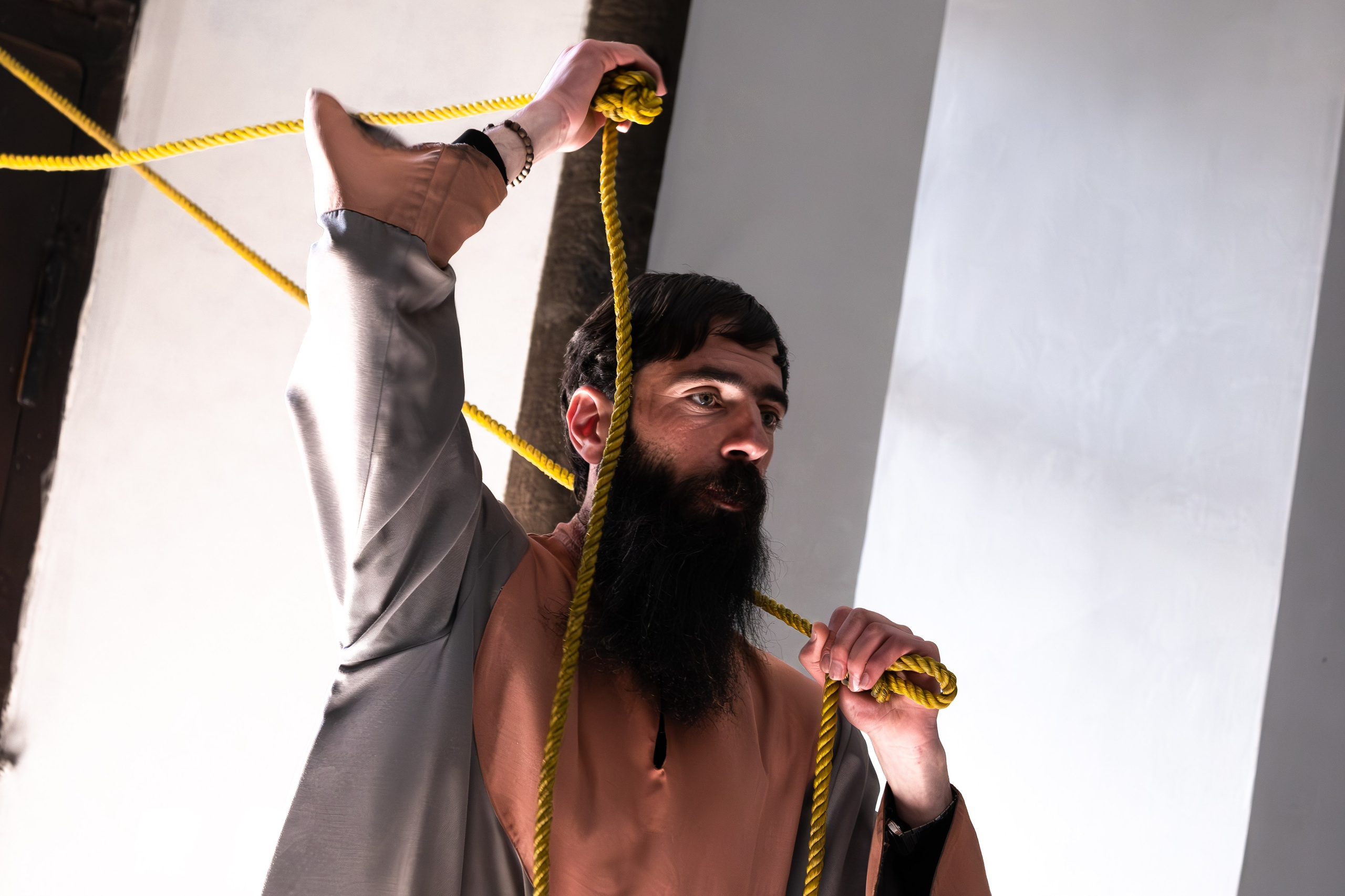 ПОРТРЕТЫ. ПОБУДЬ ЗДЕСЬ И ЦЕЛЕЕ БУДЕТ ЭТОТ МИР