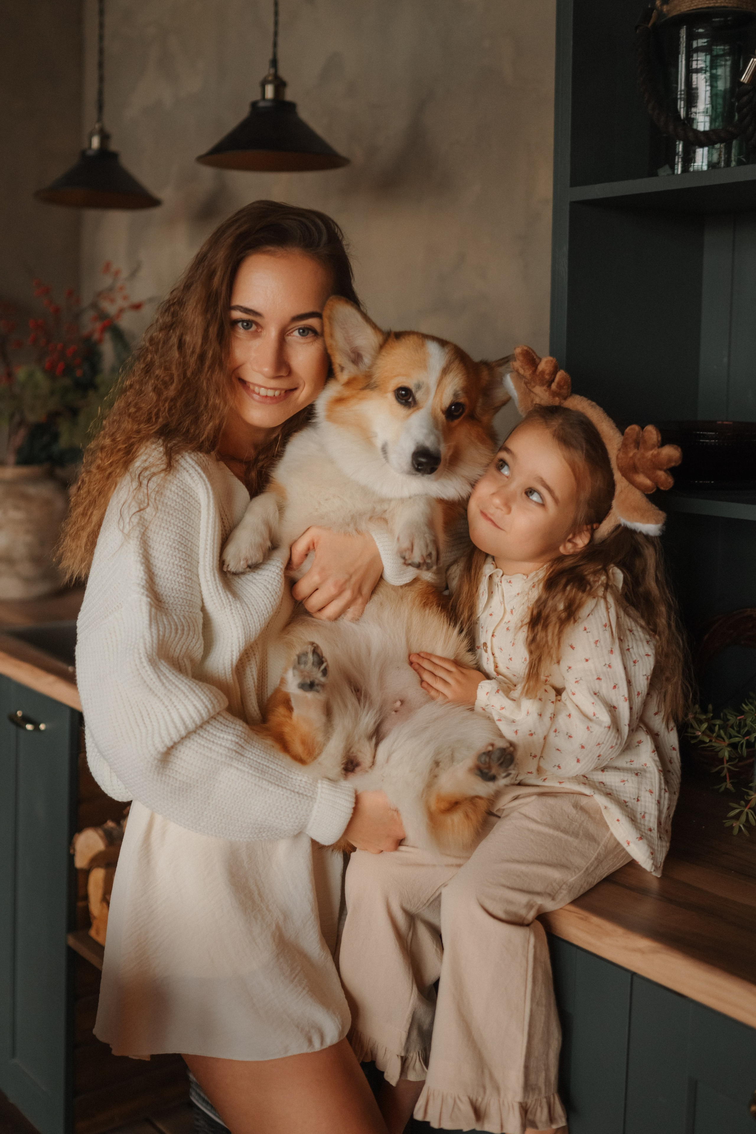 Лада, Алиса, Андрей и Фифи. Дьяконова Валерия семейный и детский фотограф в Санкт-Петербурге