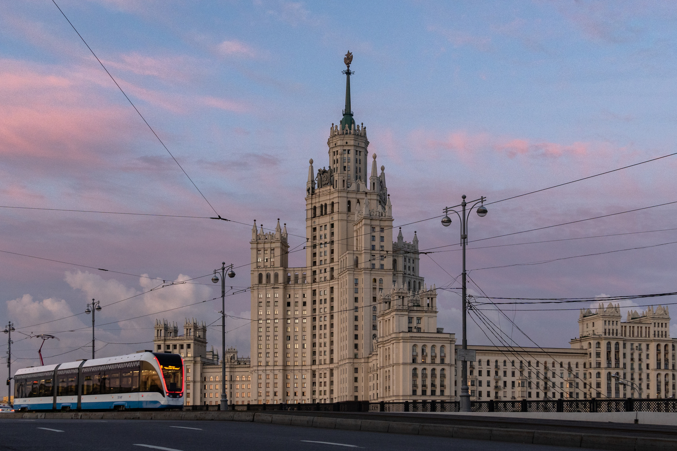 Стрит-съемка в Москве. Интерьерный и архитектурный фотограф в Москве Панова Ольга