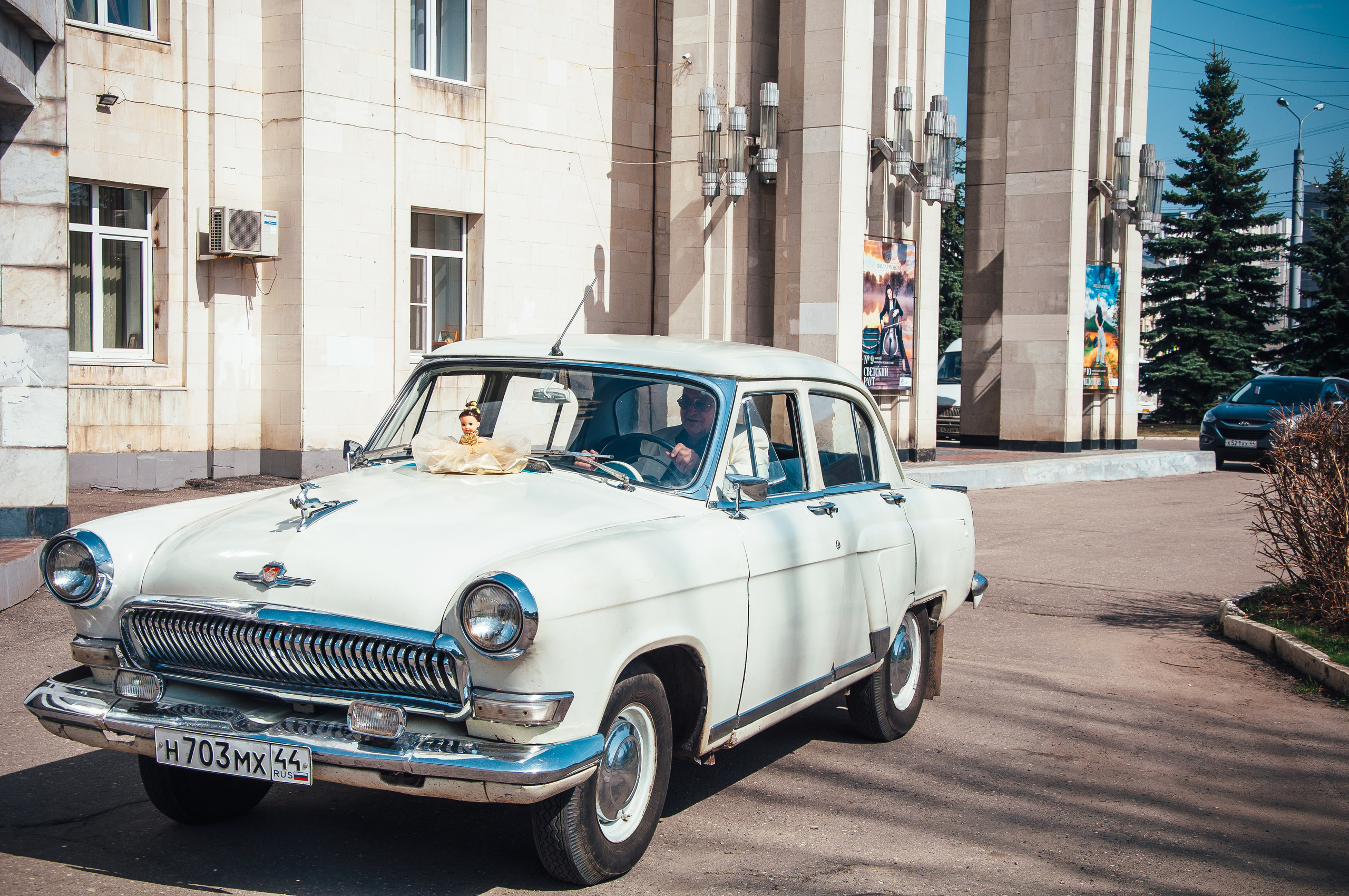 Золотая свадьба. Прокат Аренда ретро автомобилей Волга ГАЗ 21  Кострома