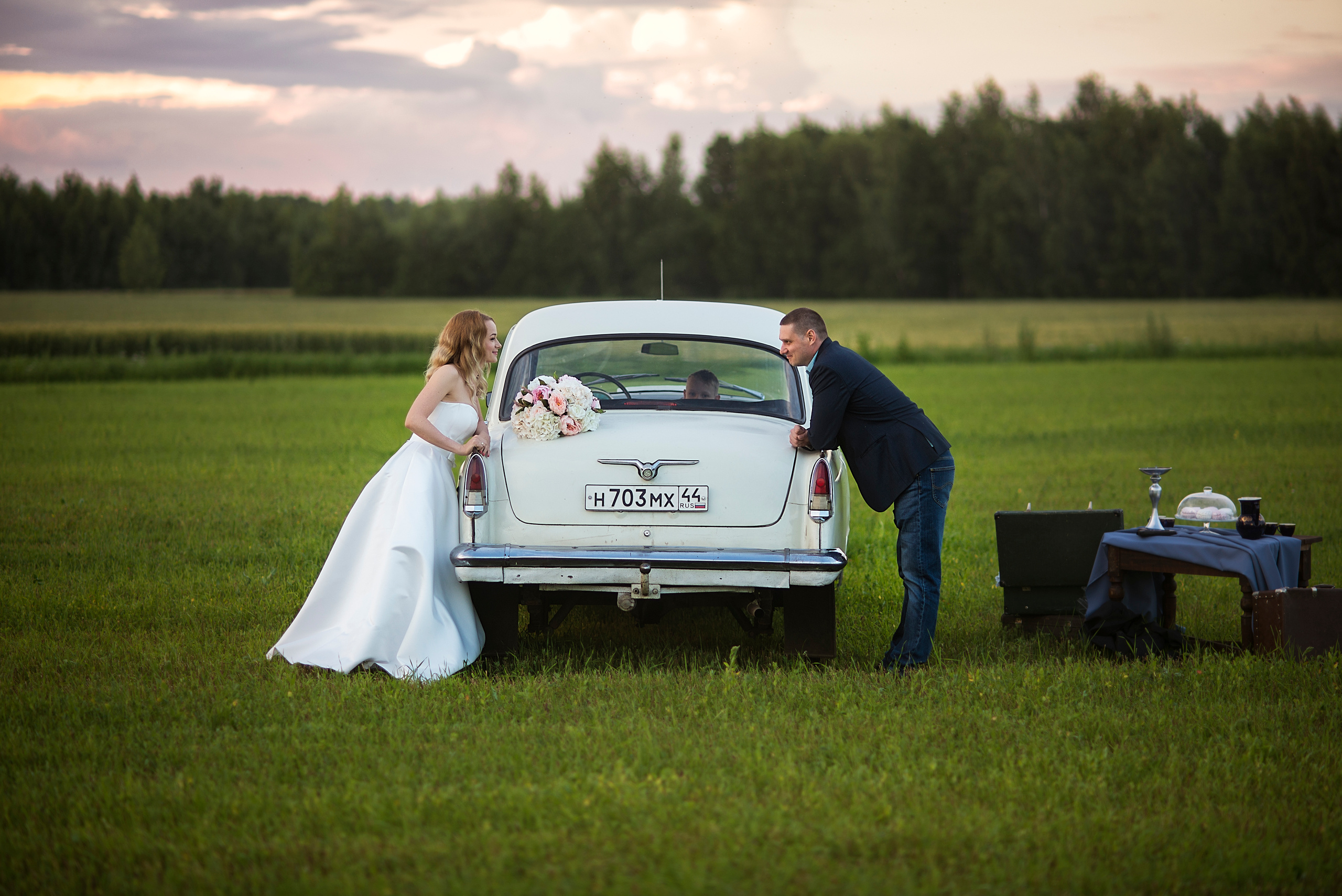 Семейные ценности. Прокат Аренда ретро автомобилей Волга ГАЗ 21  Кострома