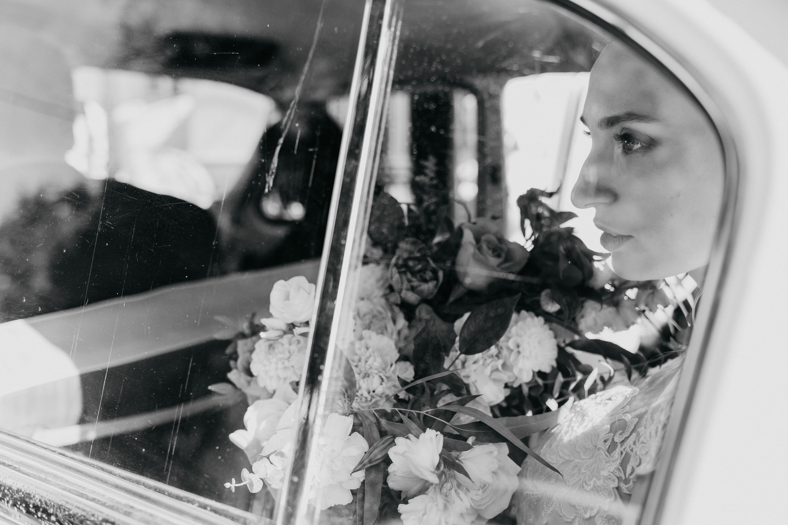 Оксана и Алексей. Прокат Аренда ретро автомобилей Волга ГАЗ 21  Кострома