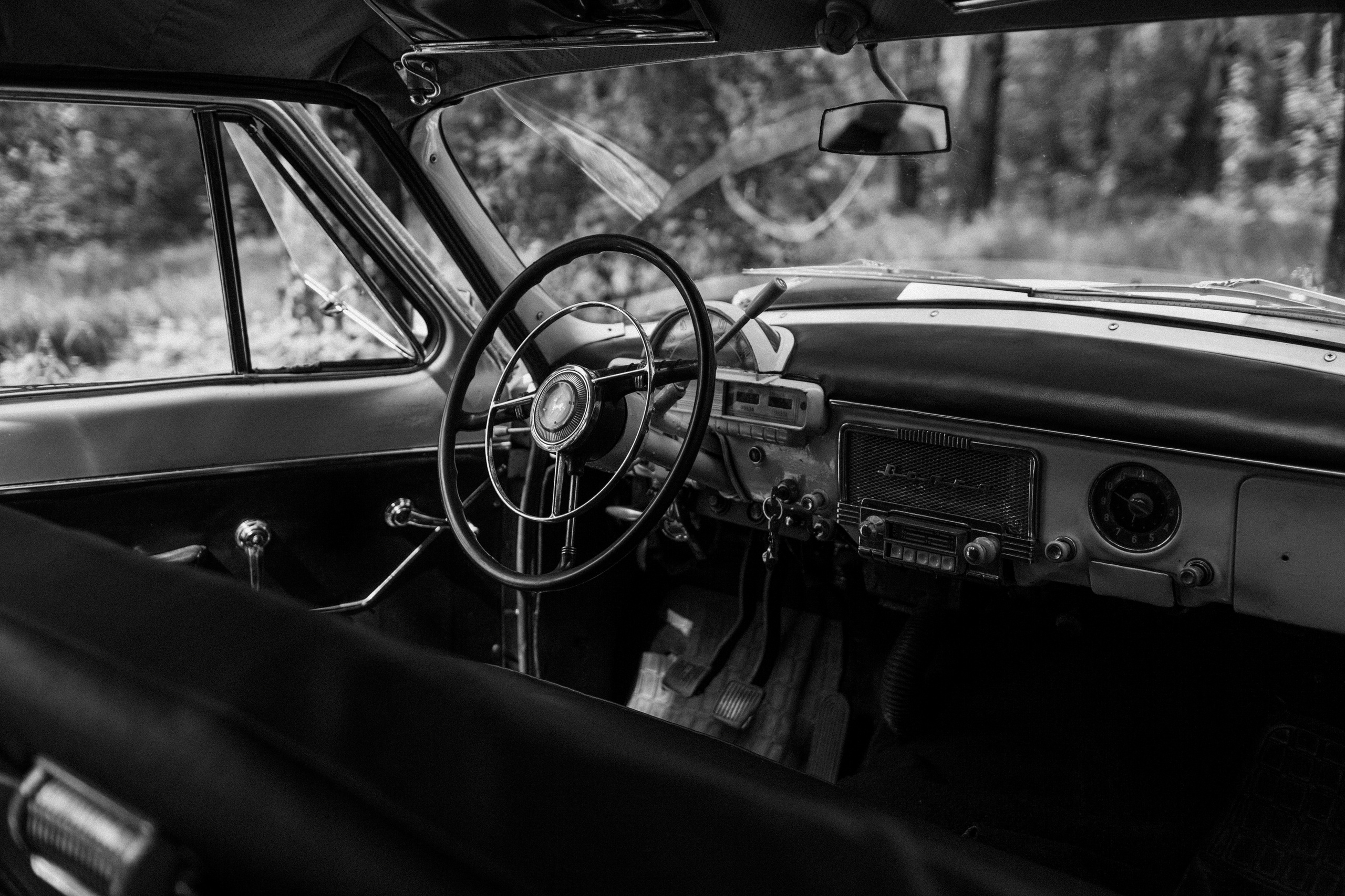 Артемий и Женя. Прокат Аренда ретро автомобилей Волга ГАЗ 21  Кострома