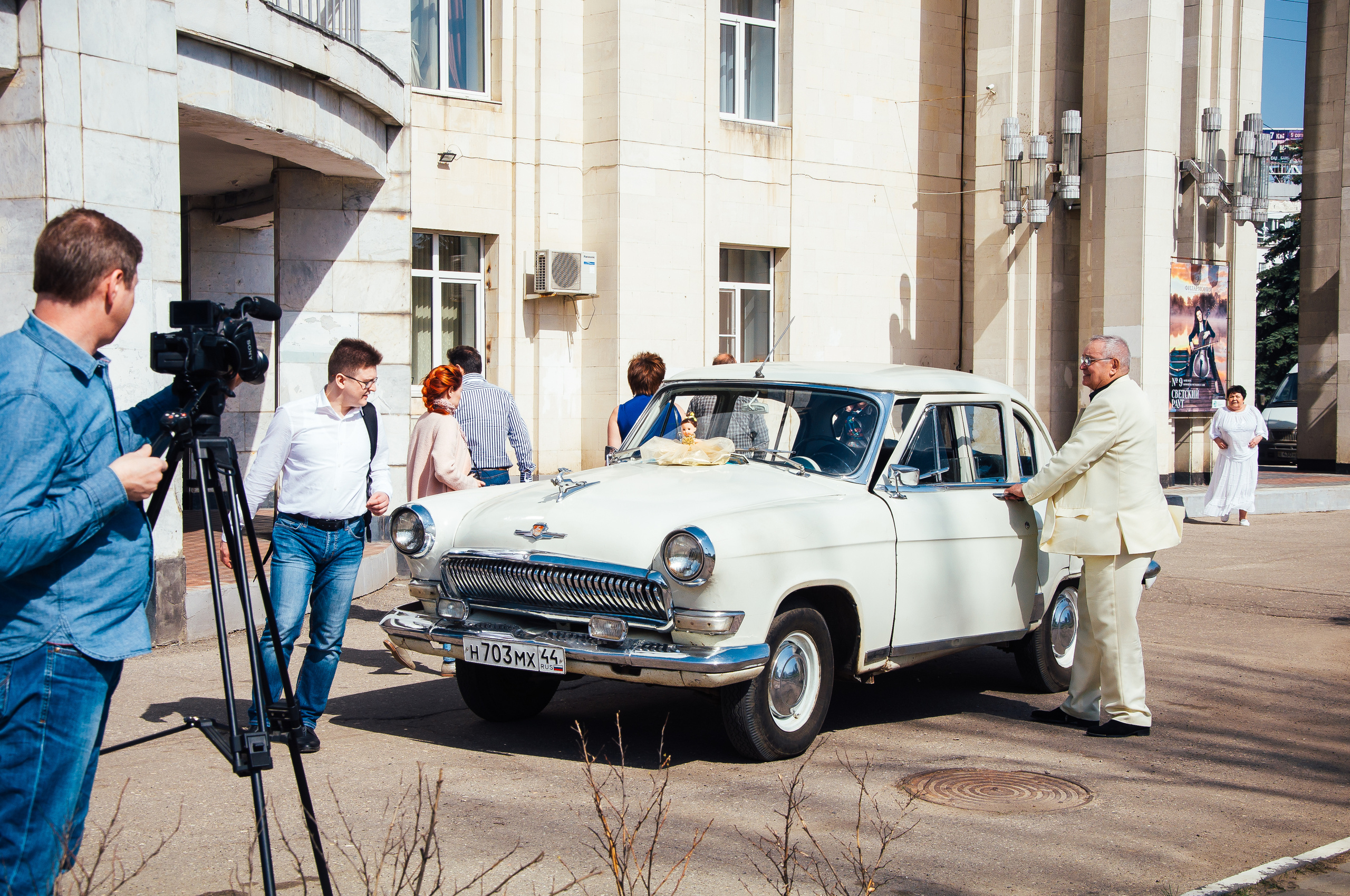 Золотая свадьба. Прокат Аренда ретро автомобилей Волга ГАЗ 21  Кострома