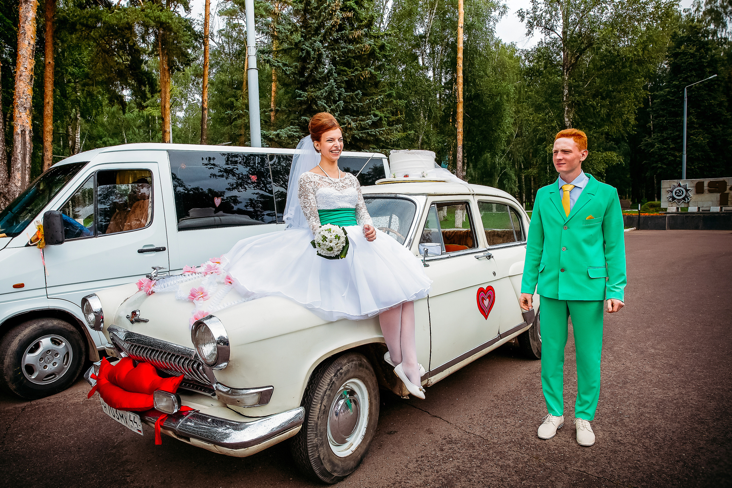 Стиляги Даша и Даниил. Прокат Аренда ретро автомобилей Волга ГАЗ 21  Кострома