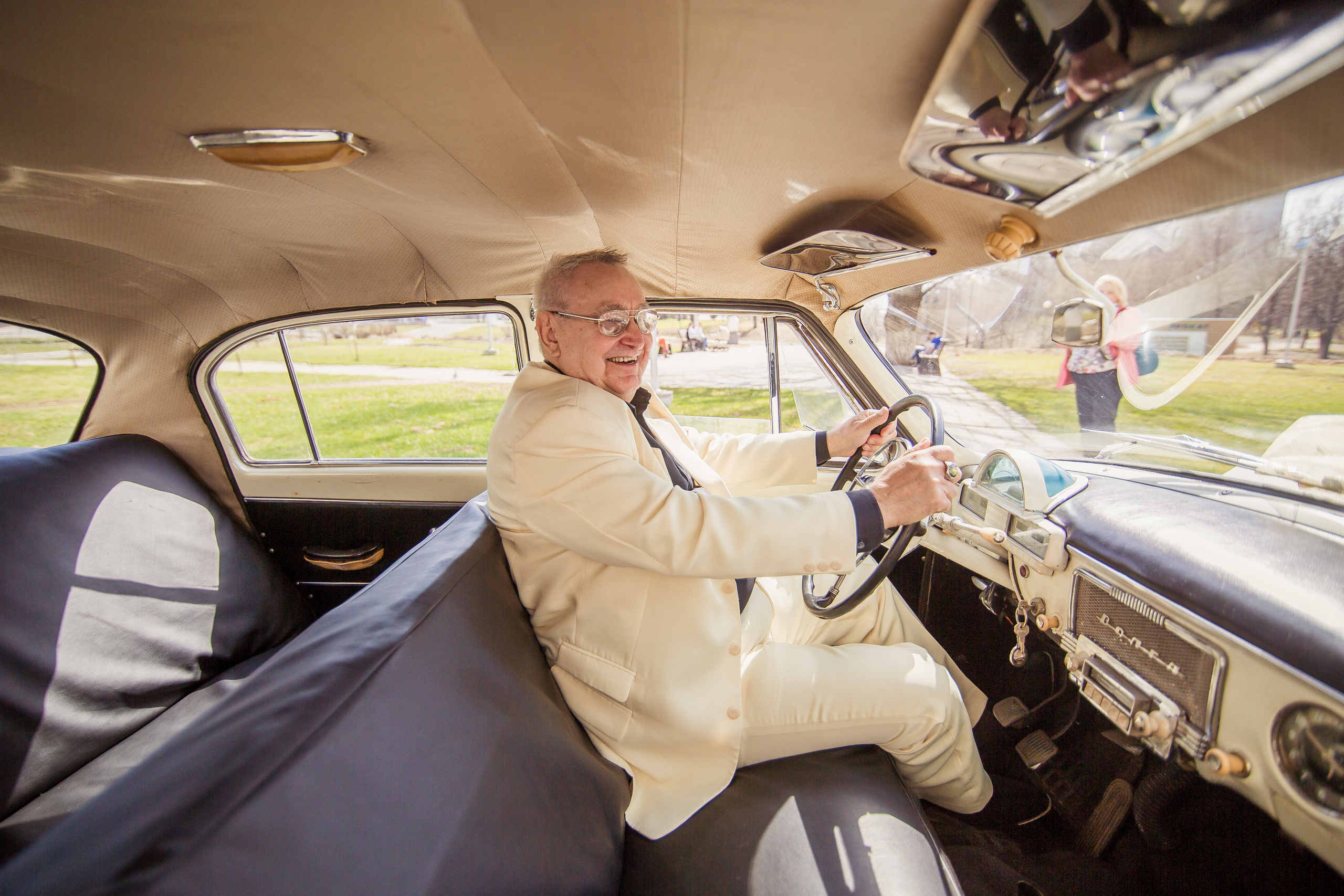 Золотая свадьба. Прокат Аренда ретро автомобилей Волга ГАЗ 21  Кострома